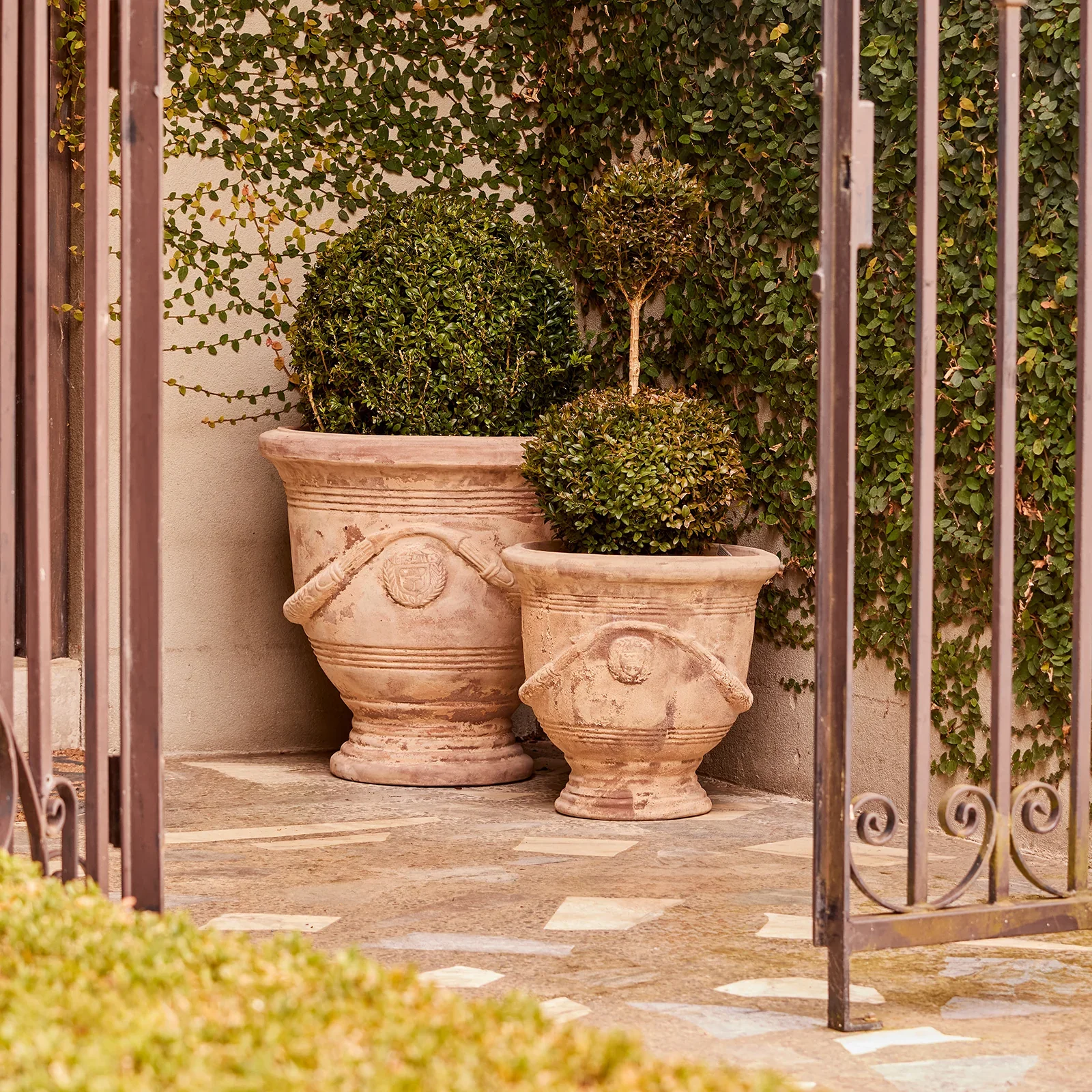 NORTHCOTE_PA22_VILLAURNS2_ANTIQUETERRACOTTA_GROUP_WEB.webp