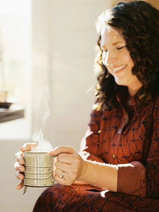 Merry Christmas, friends! I hope your day was filled with beauty and time with the people you love.
I have something for you today, the gift of a story.
If you&rsquo;ve ever found yourself wondering why contentment feels just out of reach, this one i