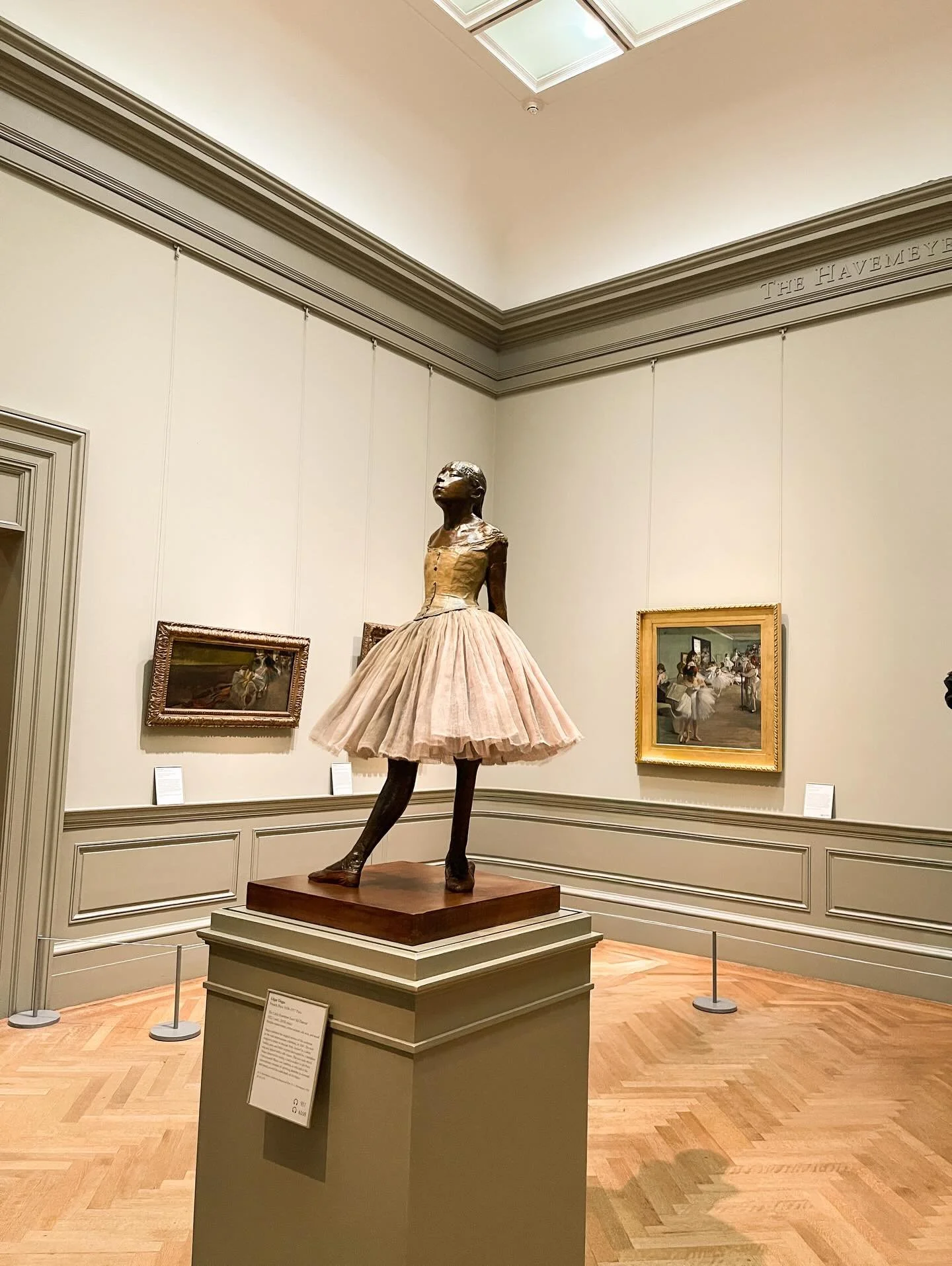 My first trip to New York City is officially in the books 🗽✨ Dave and I spent a long weekend soaking up all the inspiration. The highlight for me? Taking as much time as I wanted at The Met and MoMA&mdash;a dream come true.
I&rsquo;m thinking of sha