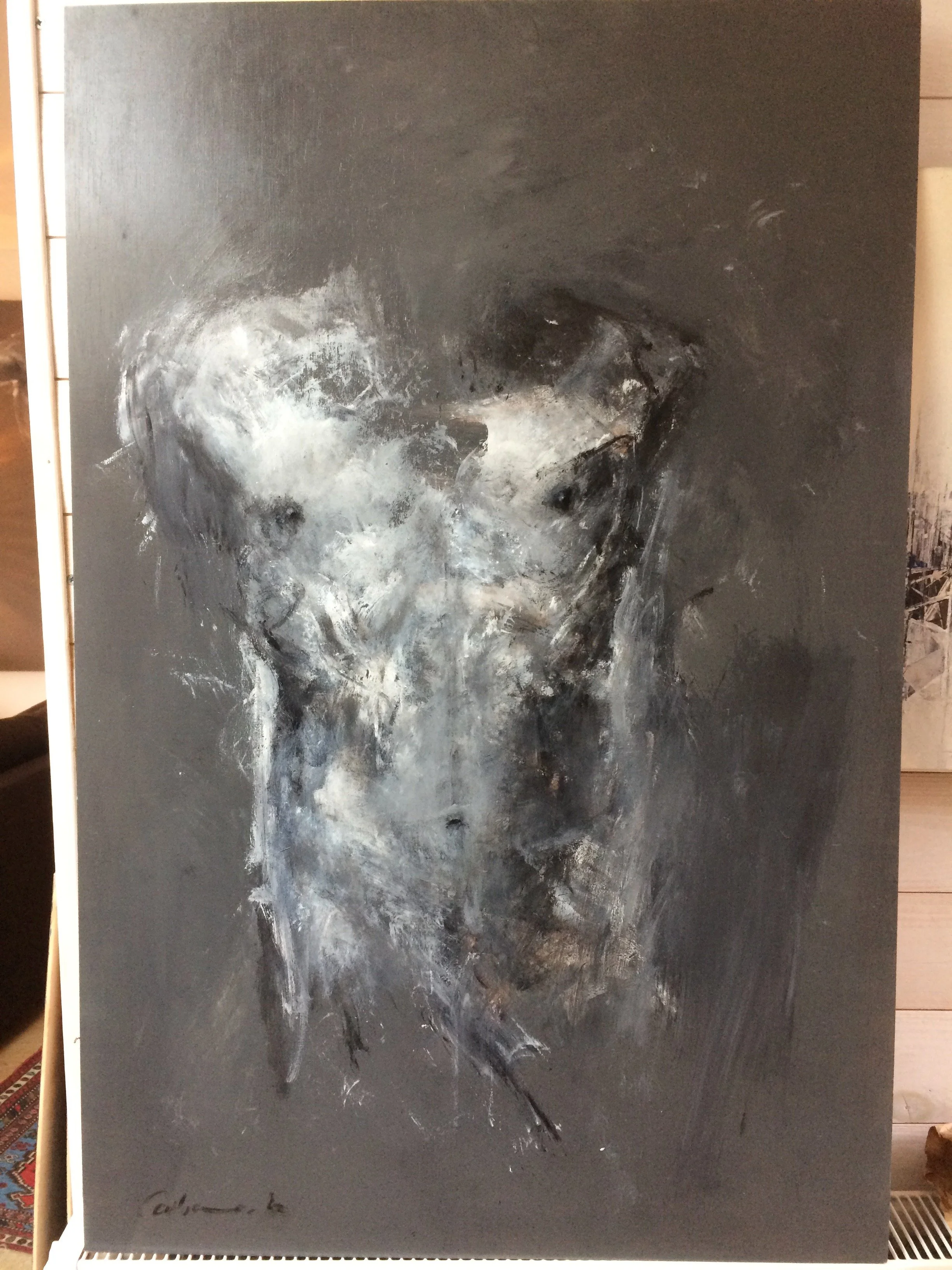Carbonne_68x103_buste+fond+gris.jpg