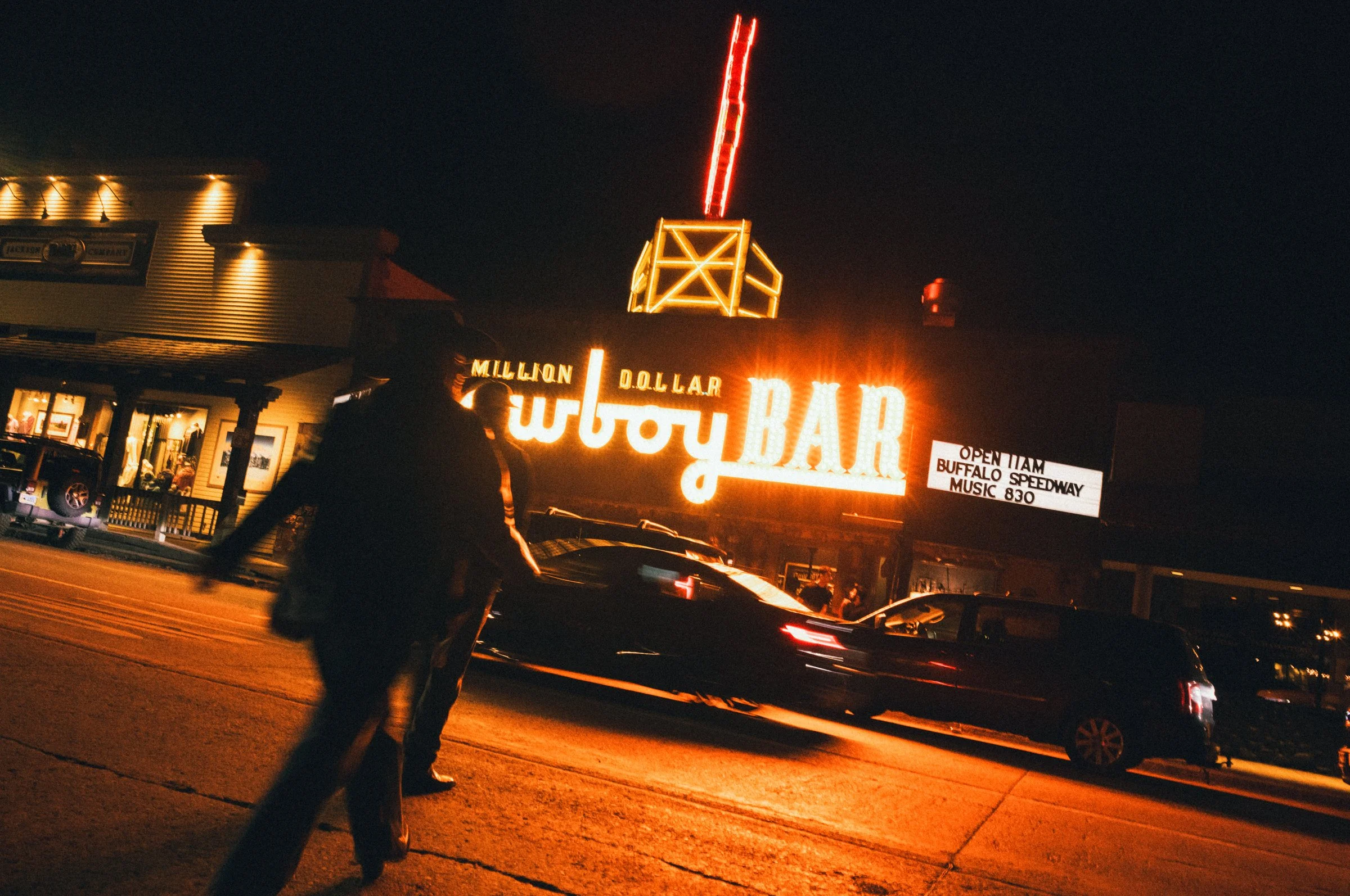 western-docu-08.jpg