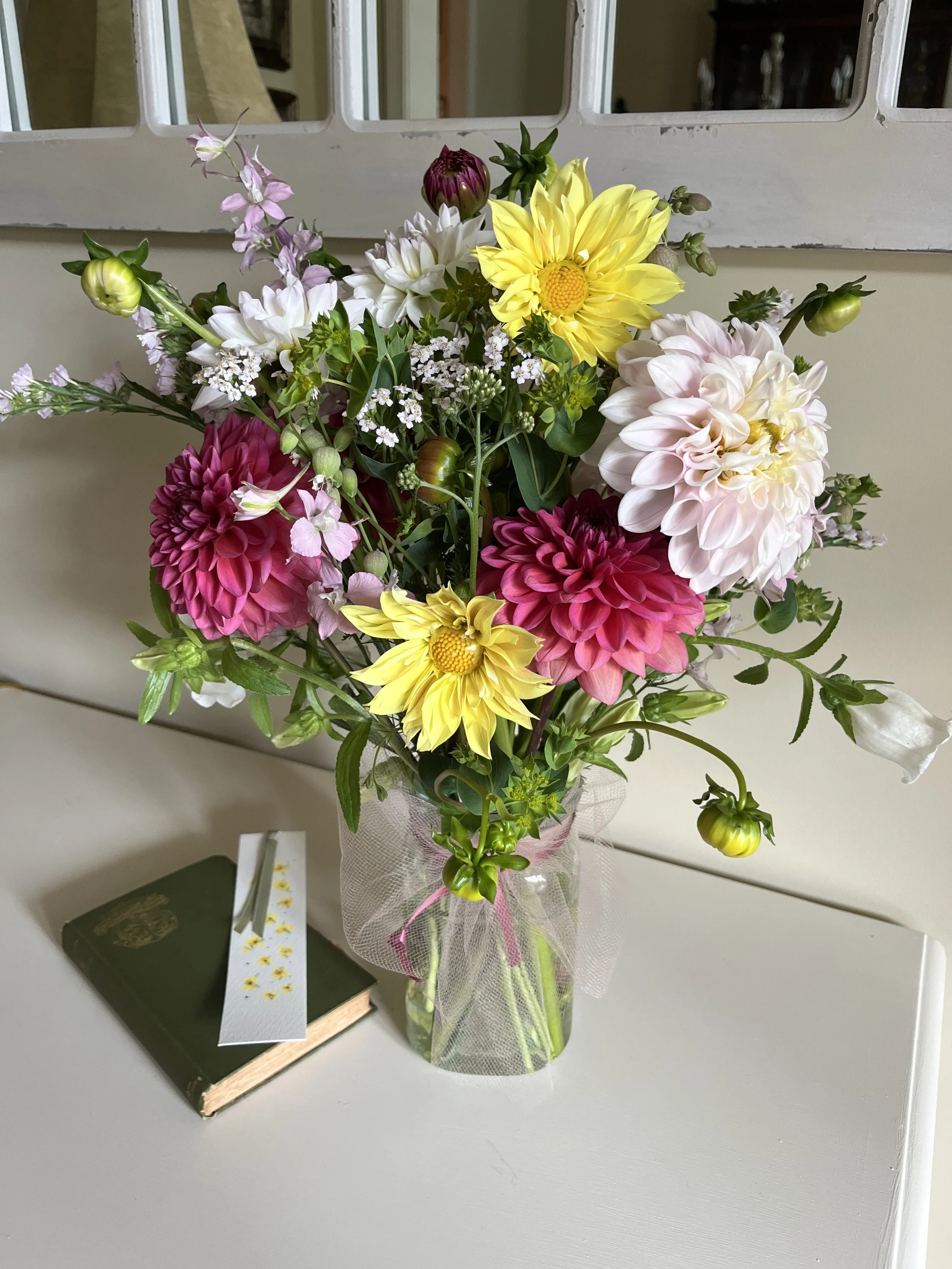 'Pretty in Pink' Dahlia Arrangement