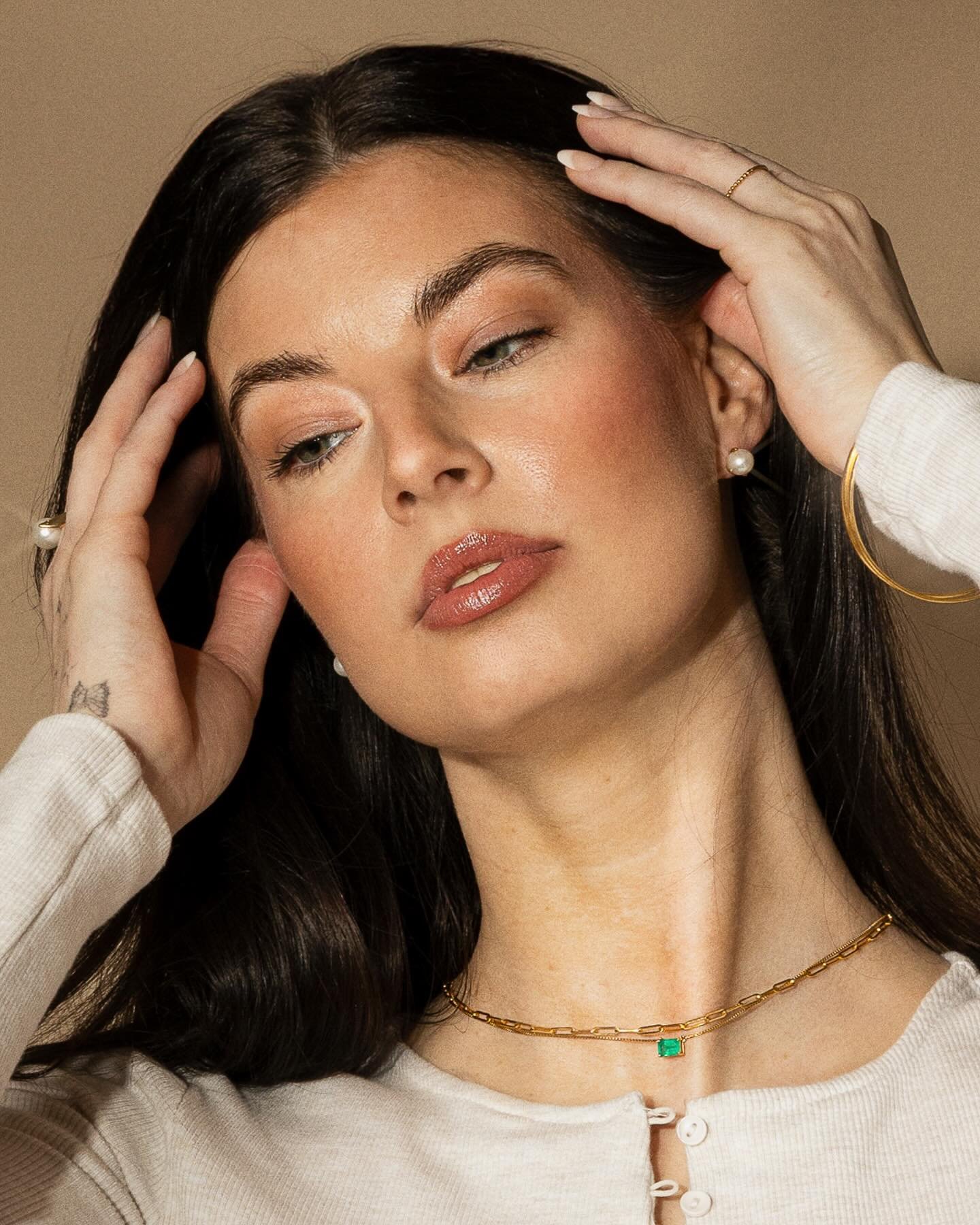My top tips working with models ⬇️

When it comes to photoshoots with someone in front of the camera, as the photographer, I want them to feel as comfortable and confident as possible!

So here what how you can achieve this!

✨Don&rsquo;t be a strang