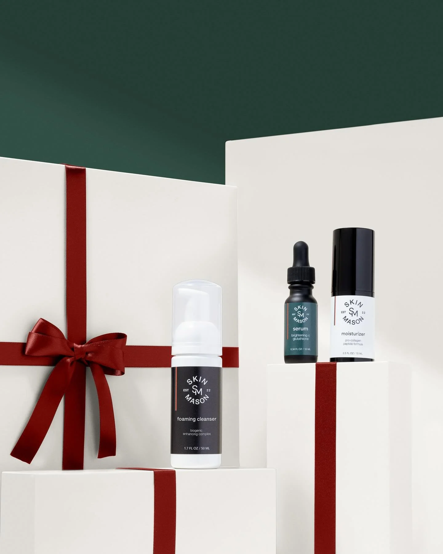 Classic Christmas colours or Neutral Christmas?? 
I can&rsquo;t choose 😭

Client @skinmason 

&bull;
&bull;
&bull;

Shot with @canoncanada @tamronamericas @godox_global
Editing: @photoshop @wacom @lightroom

#productphotography #brandphotographer #v