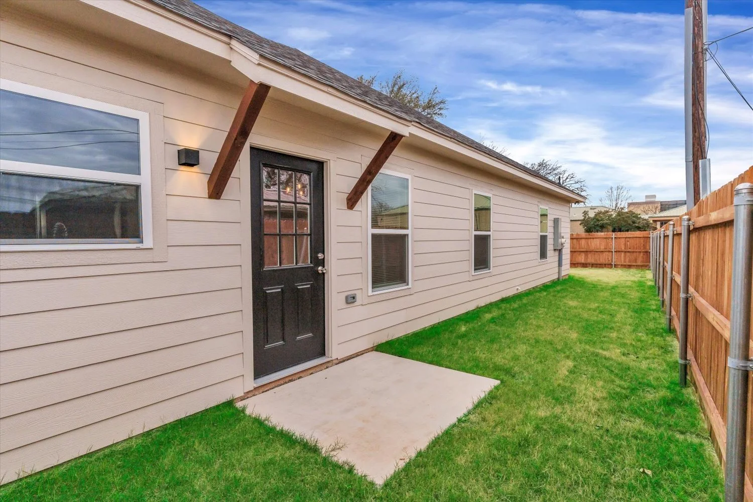 66-Modlux.Media.404 Lake View St_DSC02650.jpg