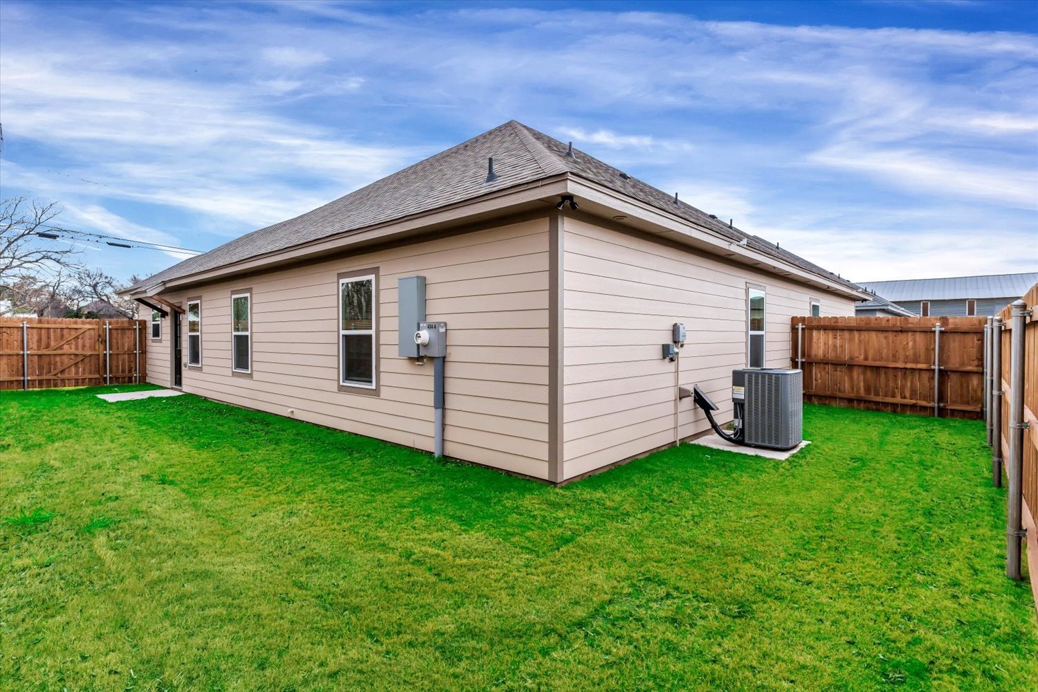 43-Modlux.Media.404 Lake View St_DSC02535.jpg