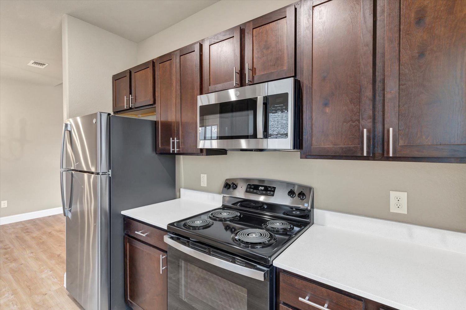 74-Modlux.Media.404 Lake View St_DSC02715.jpg