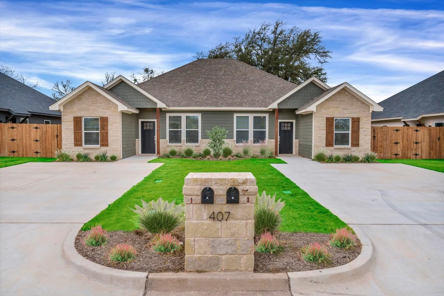 86-Modlux.Media.404 Lake View St_DSC02675.jpg