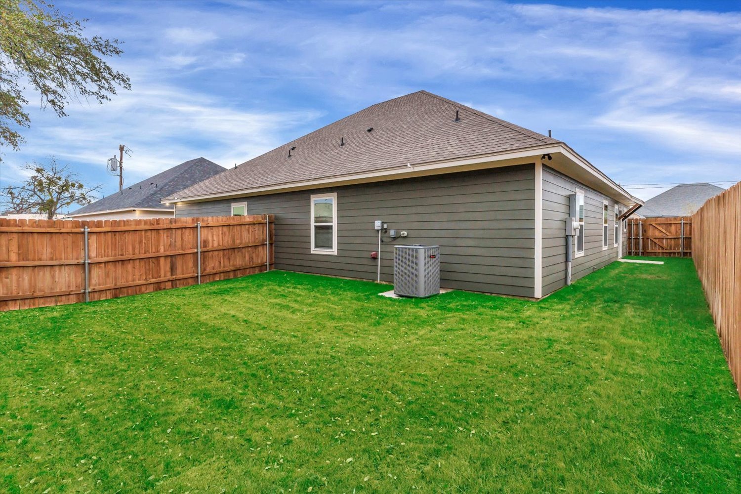 55-Modlux.Media.404 Lake View St_DSC02595.jpg