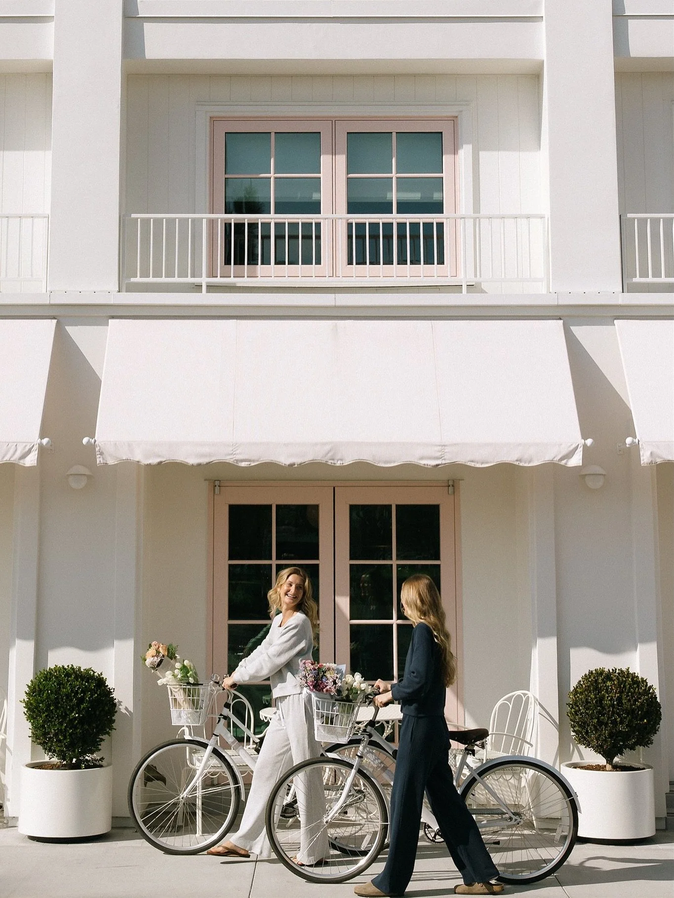Cozy on the coast with @sunnyxwest 💌🐚 directed &amp; shot by me on digital + 35mm🎞️

Location: @bayshoresnewport 
Assist: @caillaa 
The girls: @selahraesmith @whimzylindzy