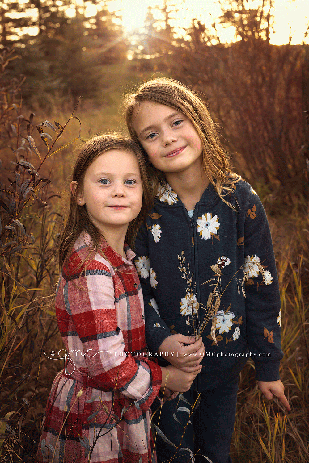 QMC-Photography_2022_Fall-Minis.gif