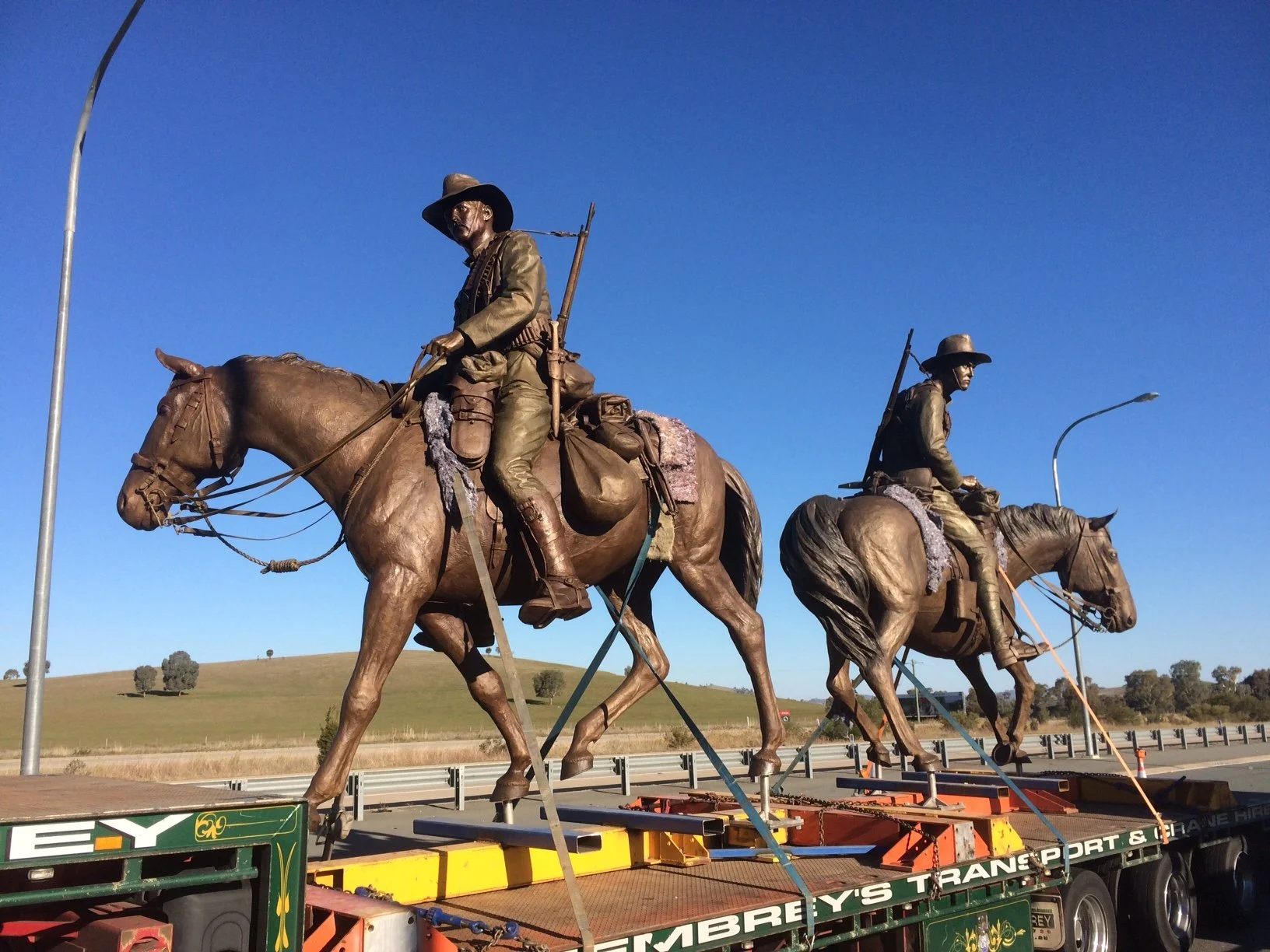 k Boer Troopers Passing Gundagai 2017.JPG