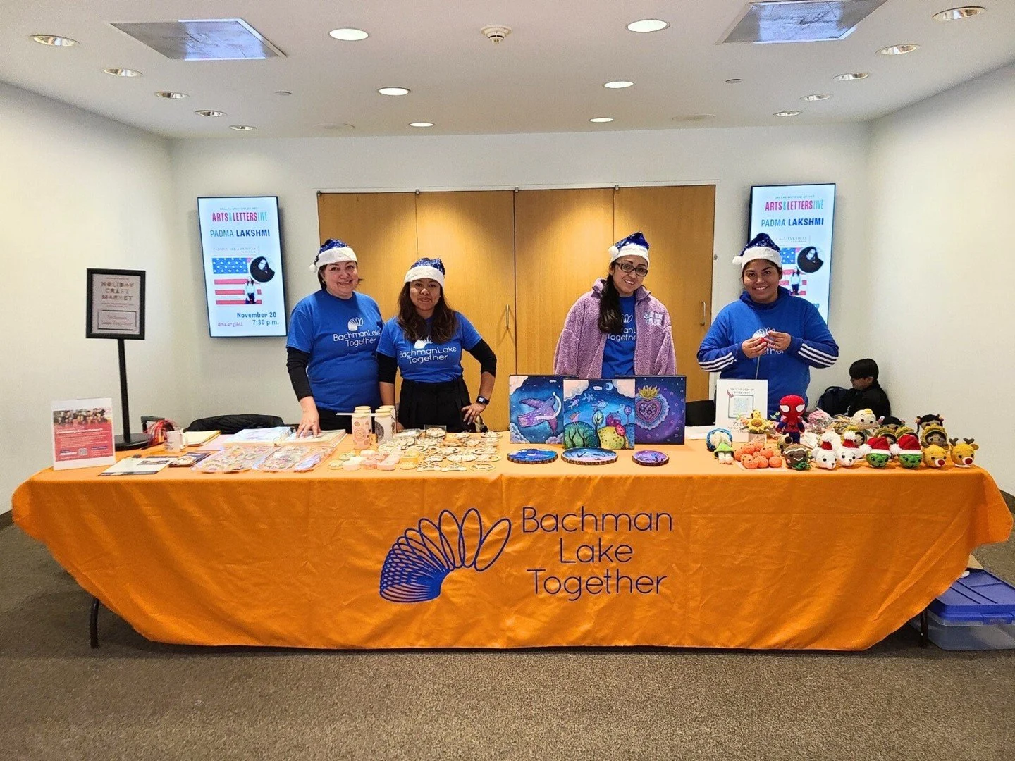 Last Sunday, we had the opportunity to celebrate the season in community at The Dallas Museum of Art's Holiday Community Market. We were thrilled to see everyone and have our BLT parent leaders sell their handmade goods and art pieces. A big thank yo