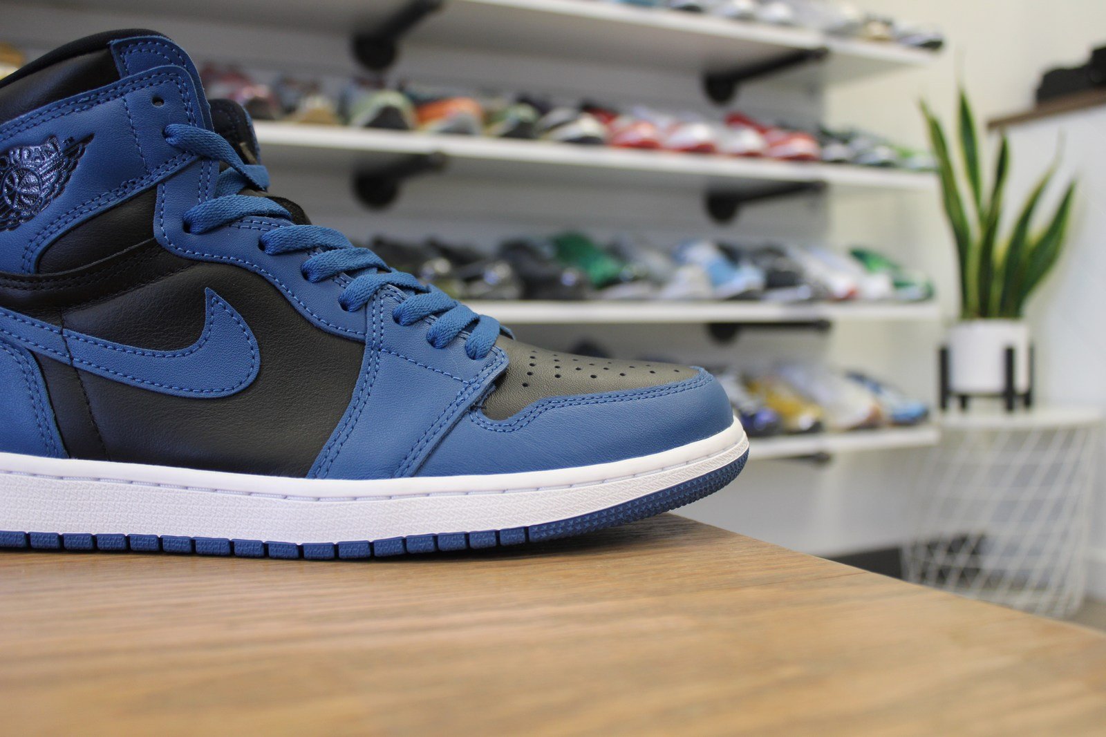 jordan 1 retro mid obsidian university blue