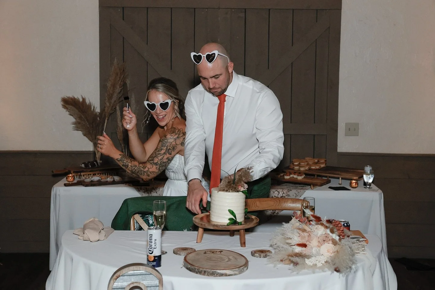 Super playful cake cutting for Corinne &amp; Pete! 🫶🏼 #maweddingphotographer #weddingphotography

Photographer: @ana.dc.photography 
Hair &amp; Make Up: @bethsbridalandbeauty 
Content creation: @fitzpicsphotography 
Venue: @thebarnatwightfarm 
Dess