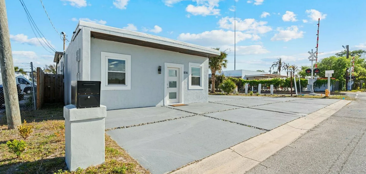 816 East Seminole Ave, Melbourne, FL 32901