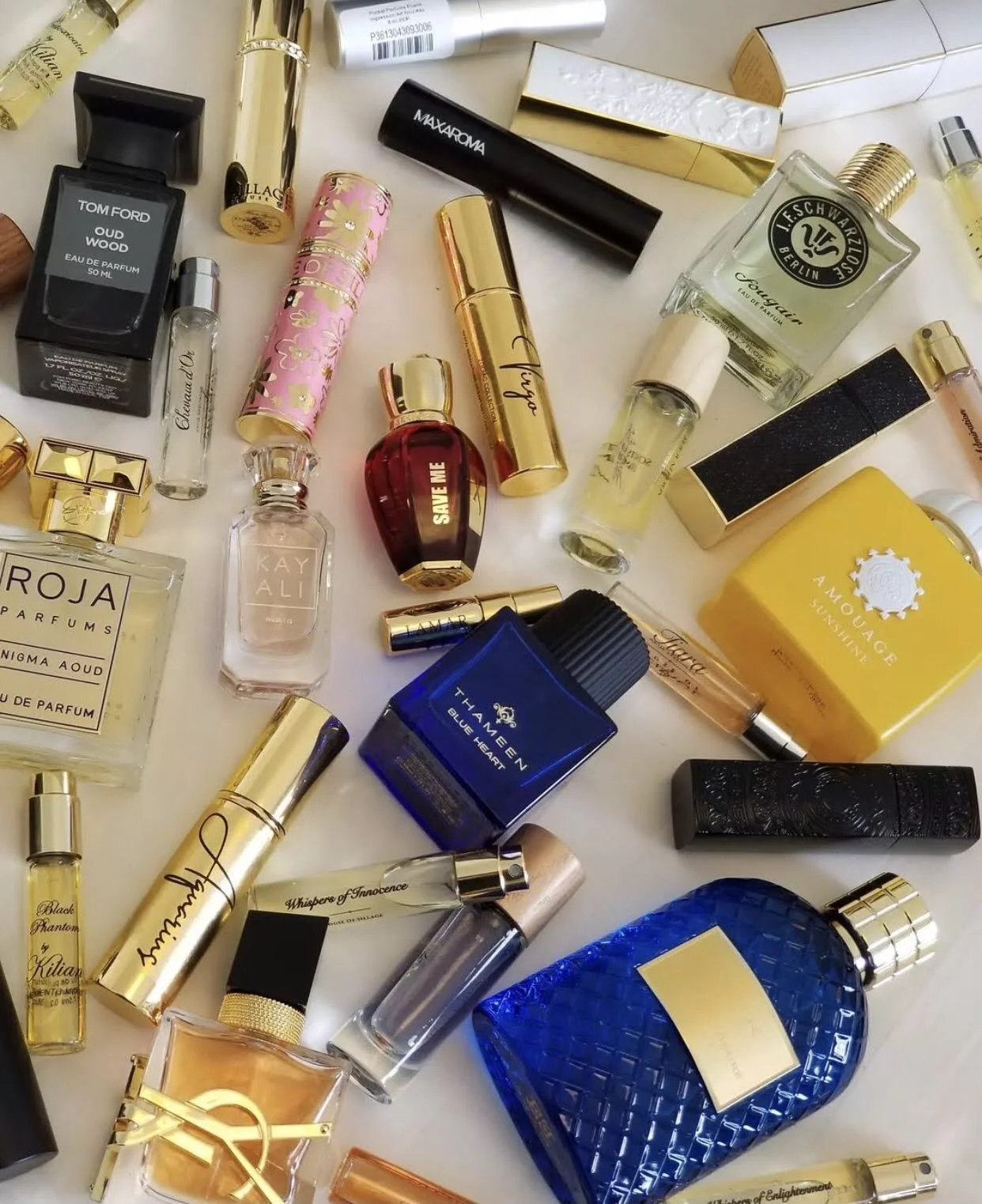 SIGNATURE SCENTS BY HAND