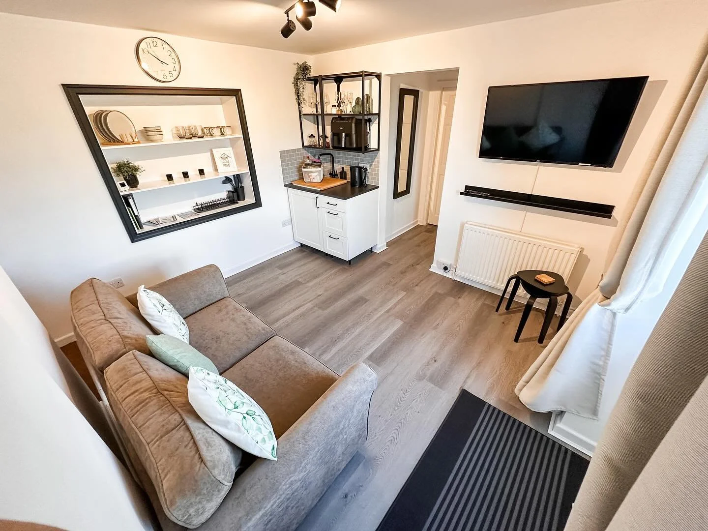 A little look around The Annex, just one of the three stunning properties we have to choose from here at Moorside Farm. 

Book your stay now at www.stayatmoorside.farm