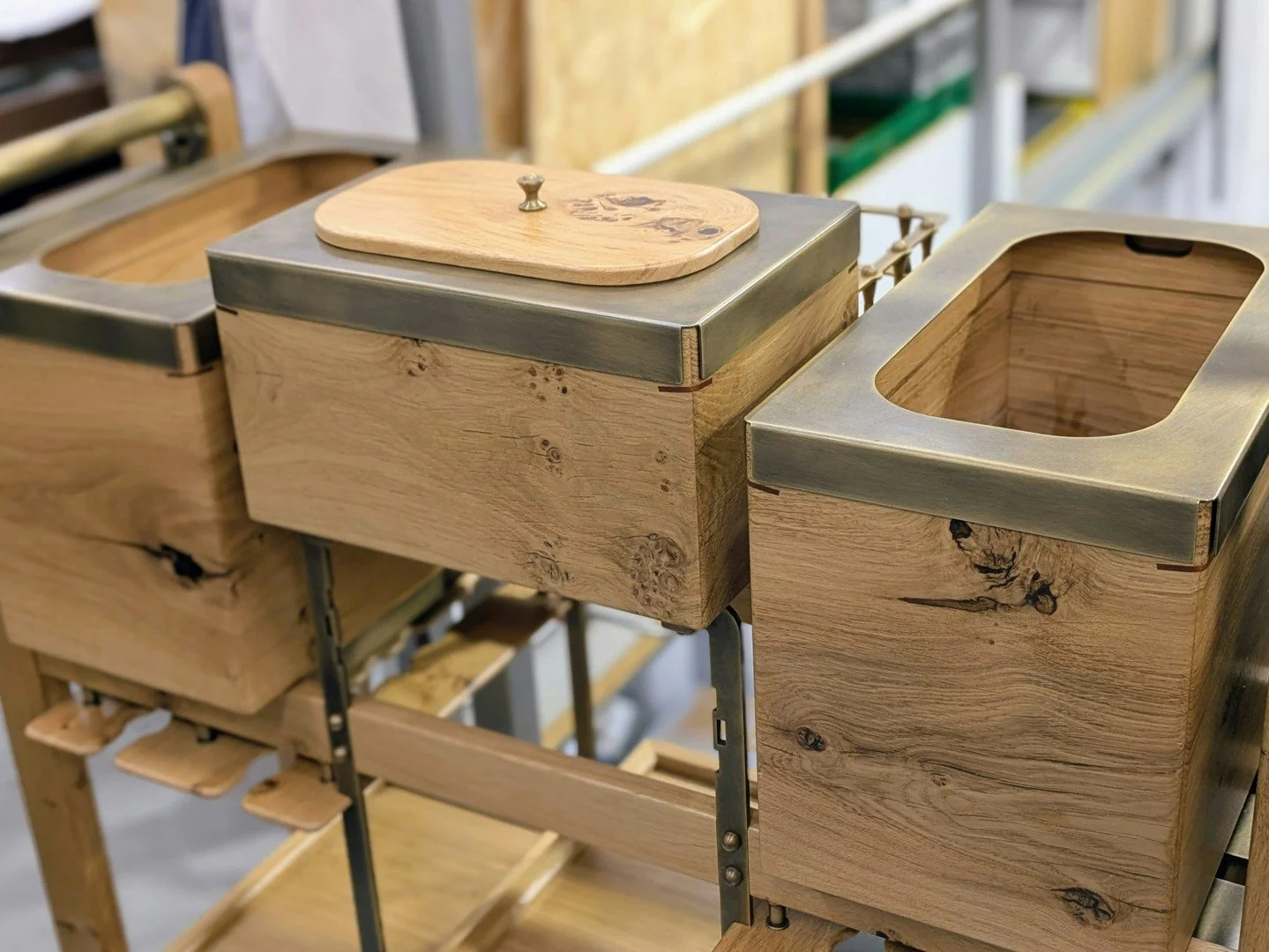 A work in progress!

When finished, this pippy oak drinks trolley will be chock-full of features, including two insulated bottle wells, an ice well, zestable fruit basket and tool drawer, as well as the usual rewthink features like folding servers, m