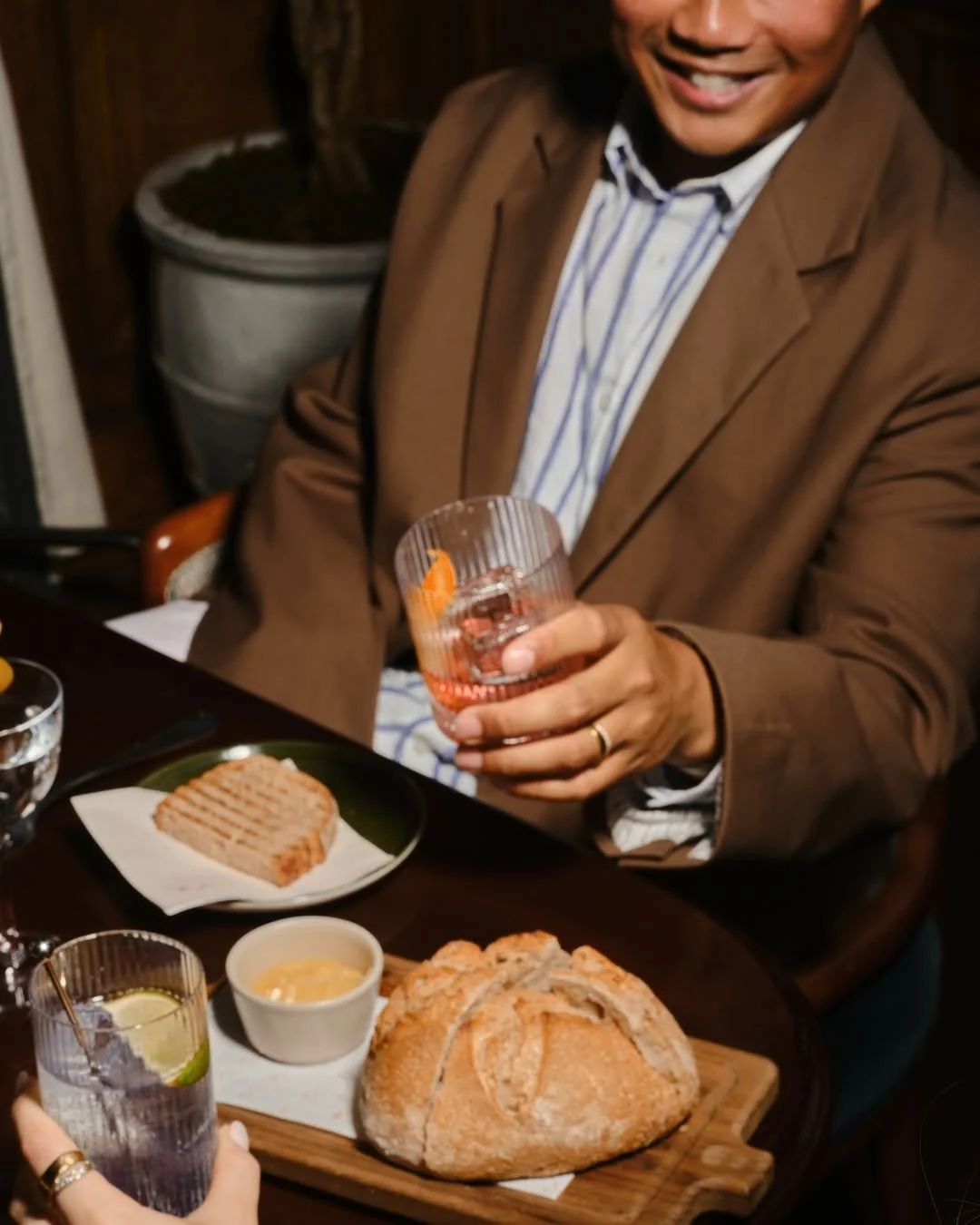 Fridays at The Spence ✨ 

This @rewthink bread board with its signature 'thumb print' handle was made from a single piece of timber and finished with an eco-friendly plant based wax oil, making it both beautiful and durable 🌱💚 

📸 @thespence_edinb