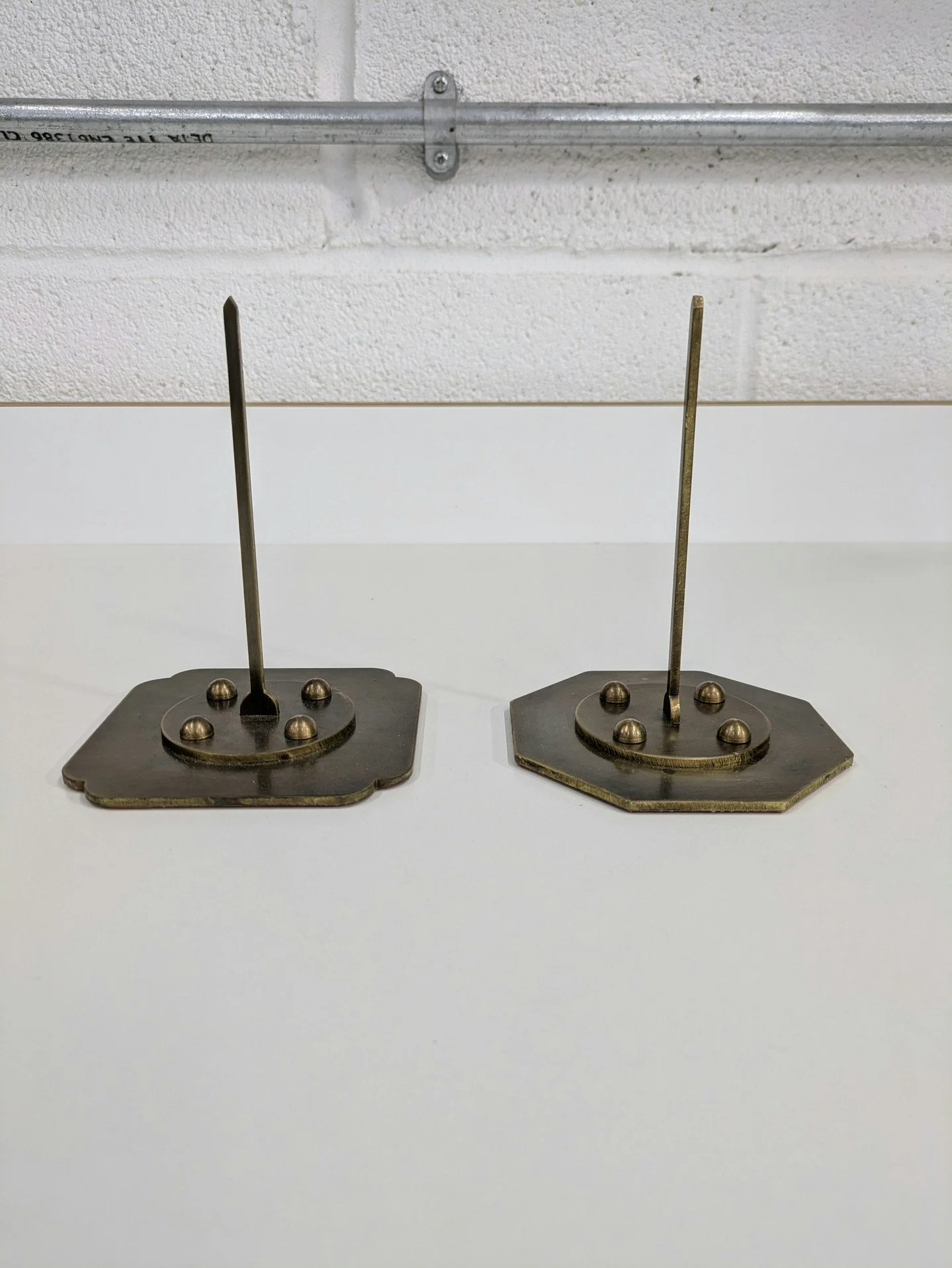 Something a bit different to usher in the new year! 

Antiqued brass ticket spikes in two different designs, created in rewthink's Kent workshop.

Which is your favourite? 💚