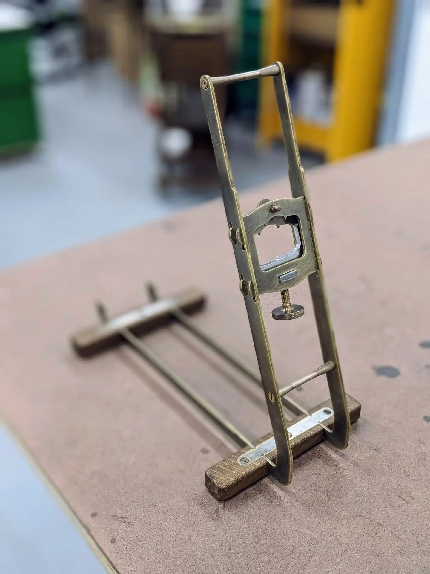 In the @rewthink workshop: new tomahawk steak stands for Tom Aiken's Oak Room in Abu Dhabi, crafted from antiqued brass ✨🥩 ❤️