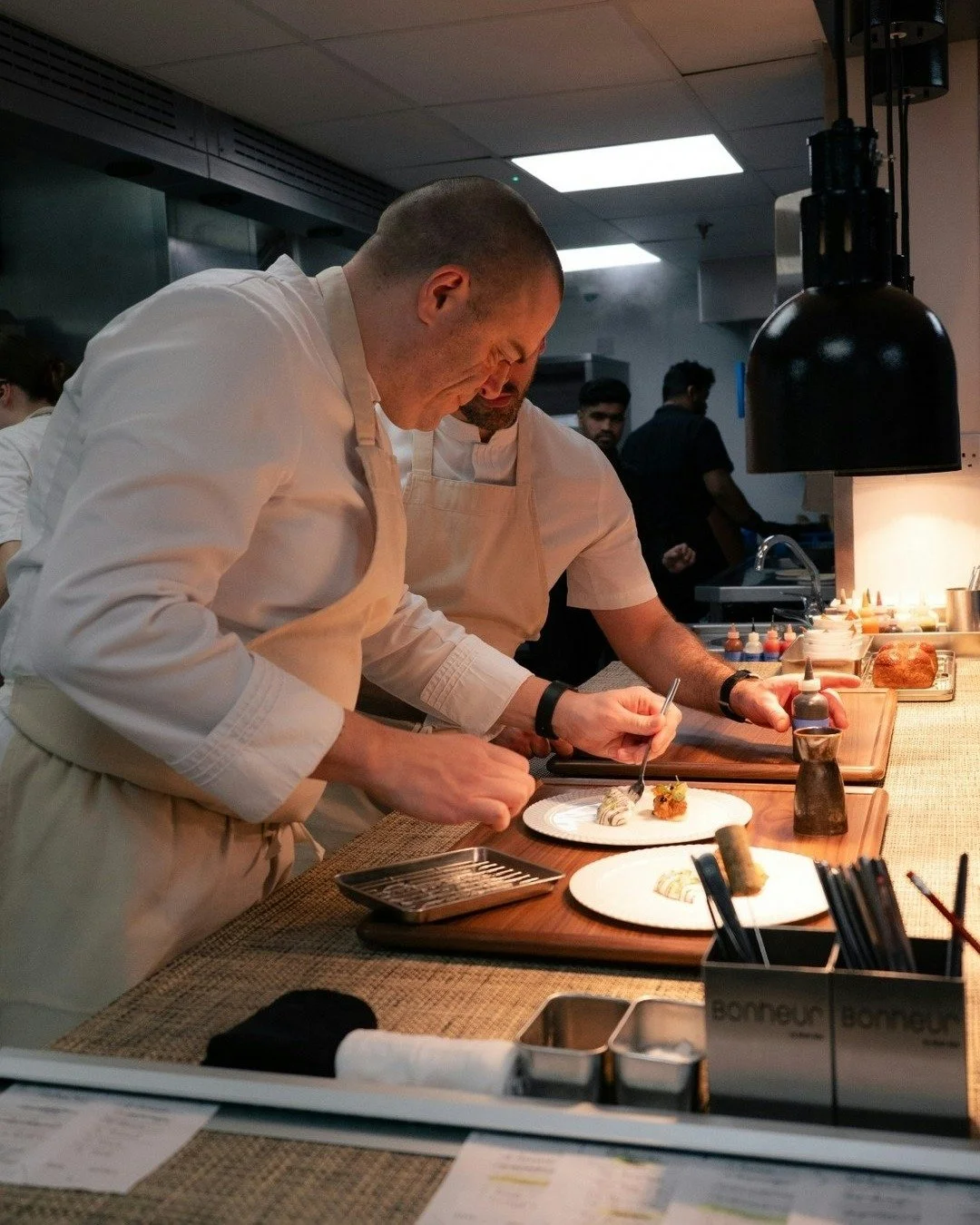 Making the best, for the best 💪✨ 

Hybrid @rewthink service trays for Matt Ab&eacute; at Bonheur. 

Their flat profile allows plate rims to oversail and gives the sleek, streamlined look of a floating tray, while their softened edges protect against