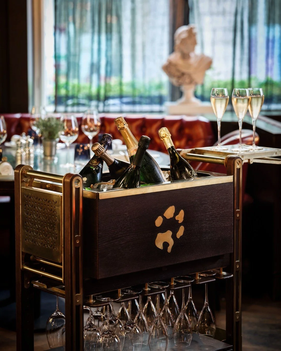 Weekend vibes at Kerridge's Bar &amp; Grill, where their bespoke @rewthink champagne trolley is fully stocked and ready for action! 🍾✨ 

Crafted from ebonized oak and satin brass, it features a brass paw print in tribute to Tom's late boxer dog Geor