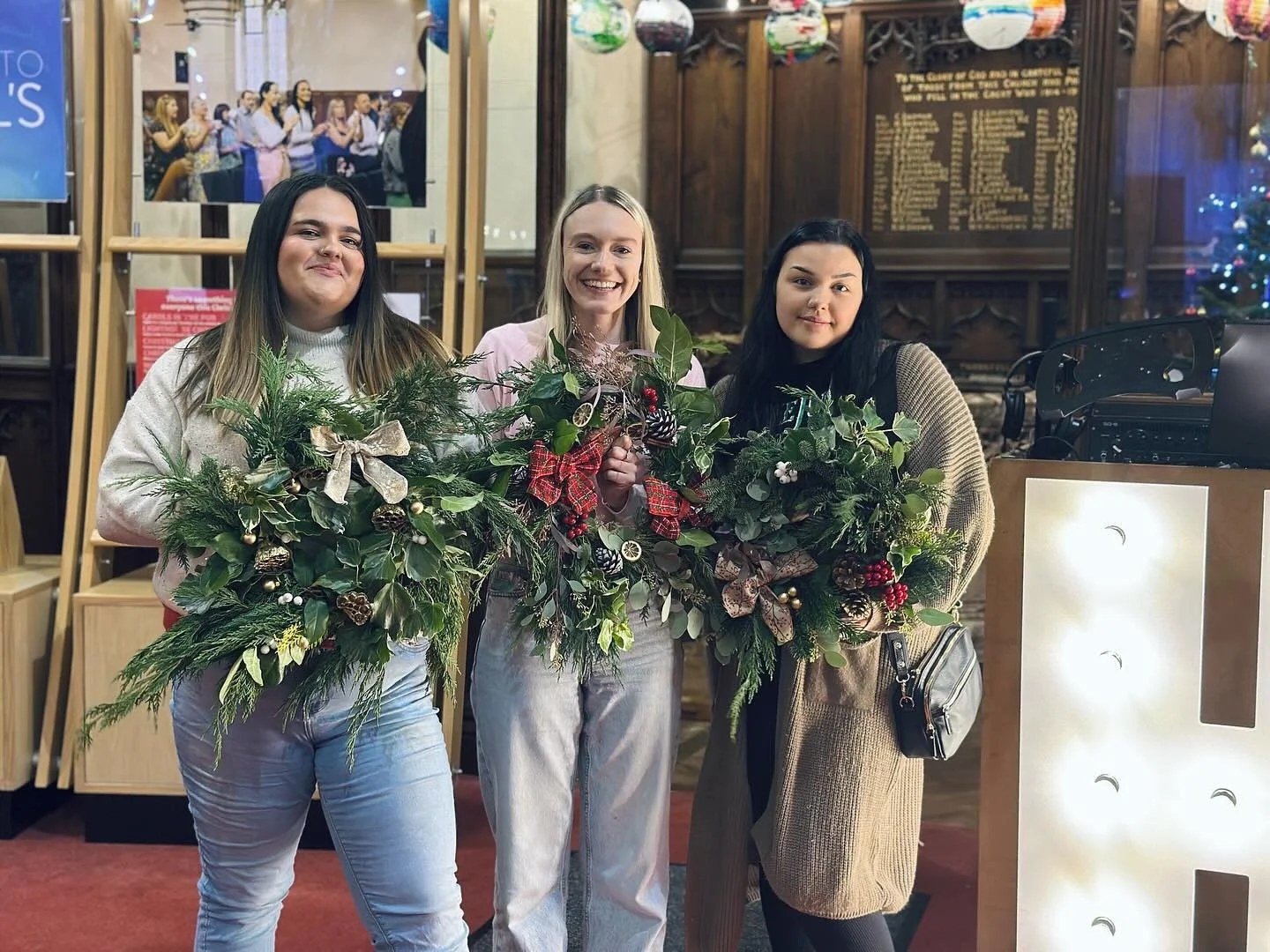 The 10am wreath making session may be sold out, but there&rsquo;s still room for you at 2pm! ✨

Join us for a cosy, creative afternoon of festive fun &mdash; tickets are &pound;22.
If finances are a concern, send us a DM or pop by the office &mdash; 