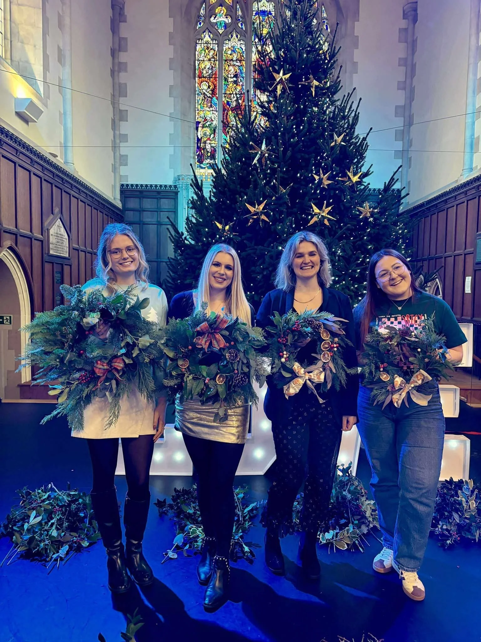 🎄Need help kick starting Christmas? Why not join us for Wreath Making! Booking is essential and tickets are &pound;20

📅Friday 27 November, 7pm - https://stpaulsweston.churchsuite.com/events/ikupmooj
📅Saturday 28 November, 10:30am - https://stpaul