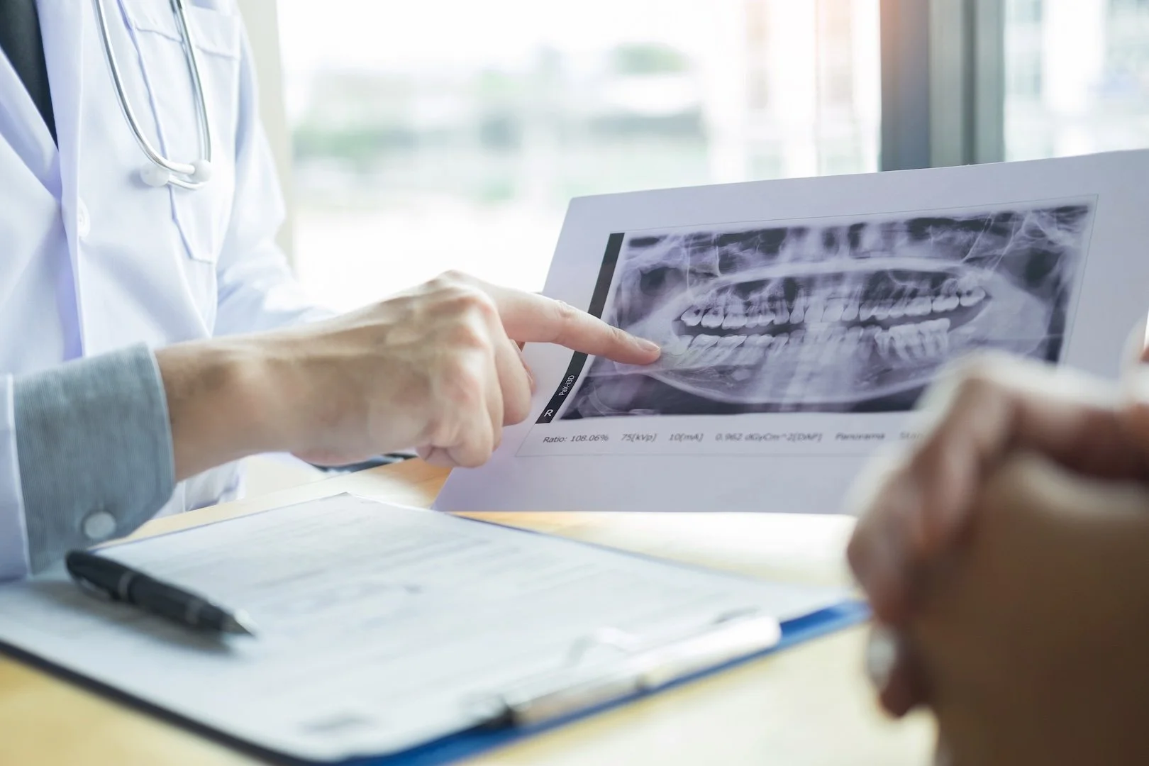 What do vertical lines on your teeth mean?