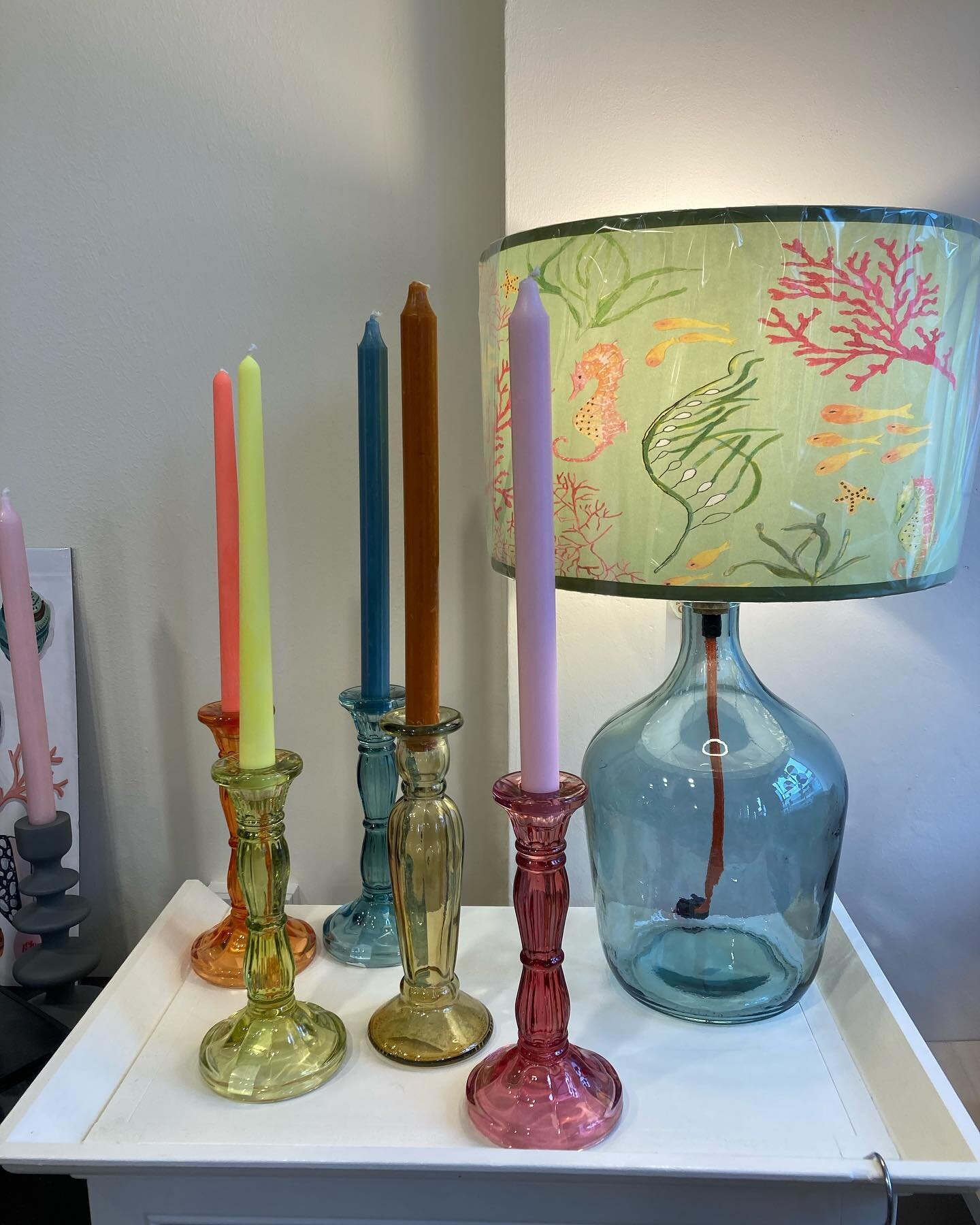 Candlesticks and lamps - colour is everything 🧡 #orlandosaldeburgh #colour #candles #dinnercandles #homestyling #lampshade #glass #recycled #recycledglass #homedecor #beachvibes #seaside #seasidedecor #aldeburgh