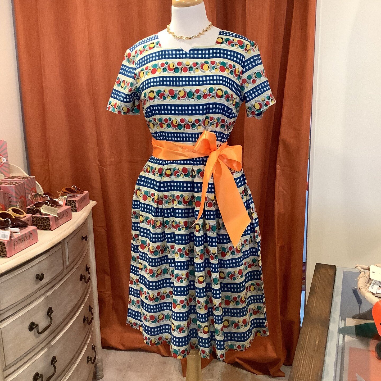 Sunny seaside days call for vintage inspired frocks! It&lsquo;s lovely in Aldeburgh today, inside and outside 🧡🌞 styled by @pink_cottage_styling 🎀#orlandosaldeburgh #summerdress #dresses #sunnyday #spring #bows #aldeburghhighstreet #aldeburghbeach