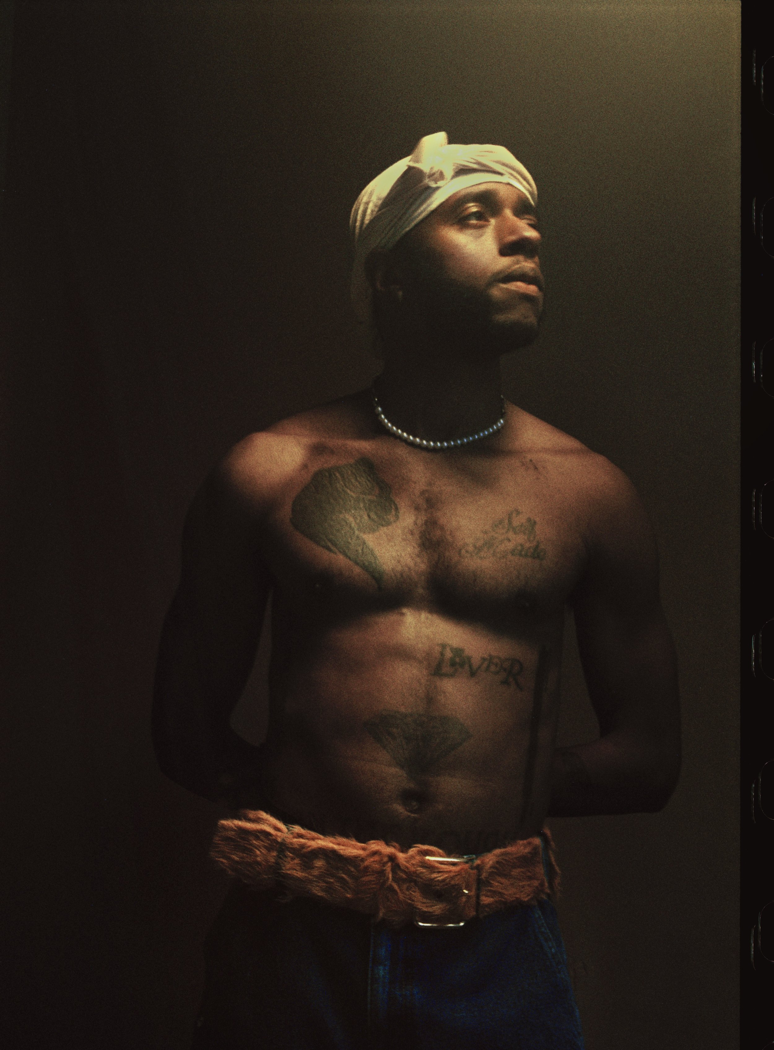 BenjaminHampson_6lack12.jpeg