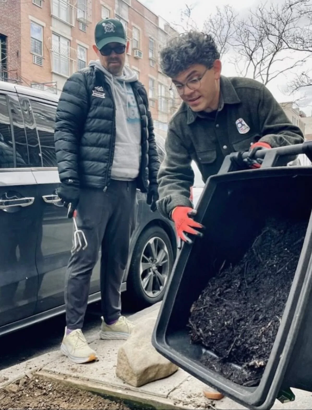 Do you like trees? Or care about reducing air pollution and making our neighborhoods cooler and less prone to flooding? Join our next tree care event on Sunday, April 12th from 10 am to noon in Boerum Hill! We&rsquo;ll be softening soil, adding mulch