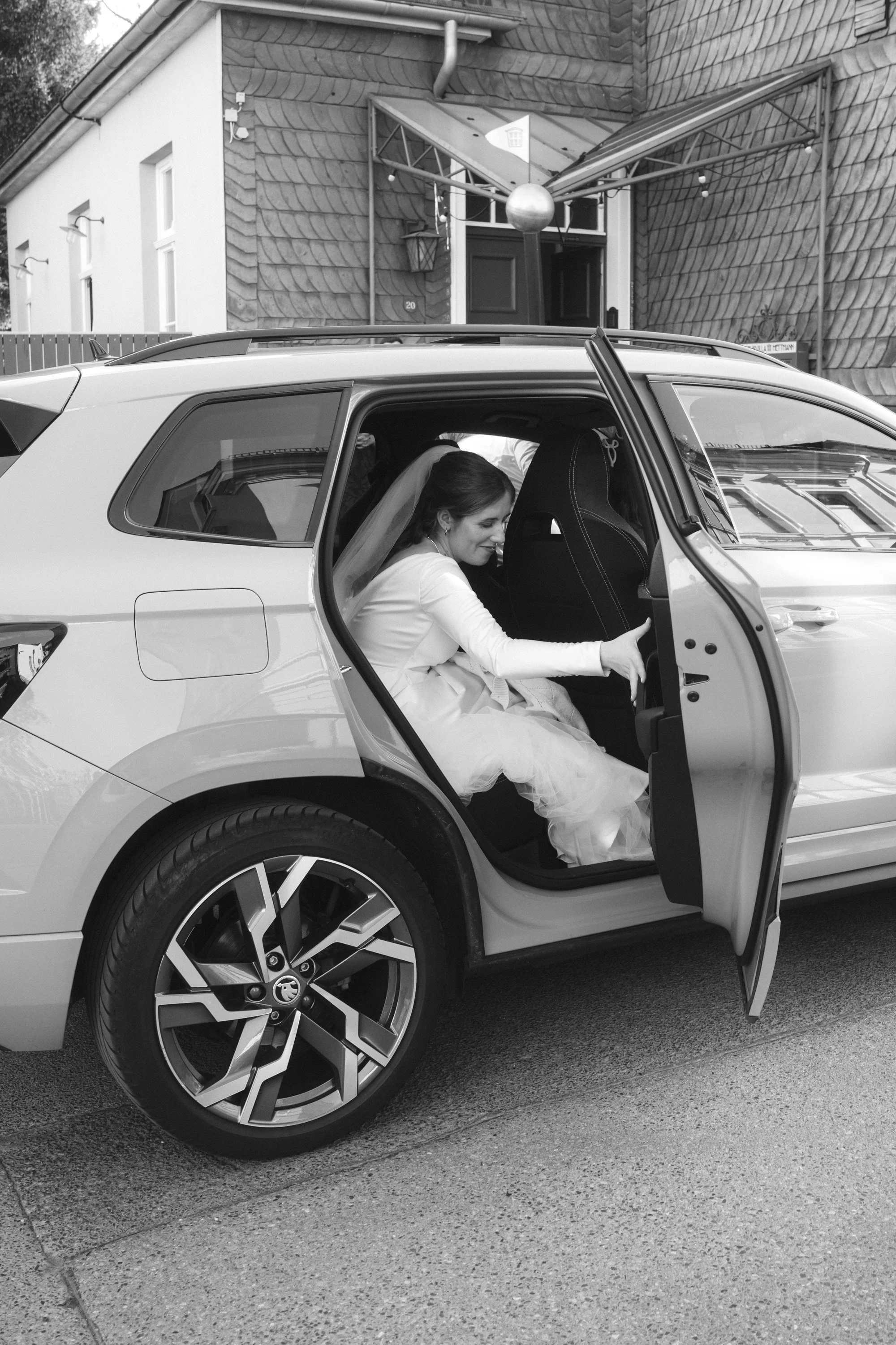 Joanabuchmayer - Thomas & Lisa - 08.03.25 - online-74.jpg