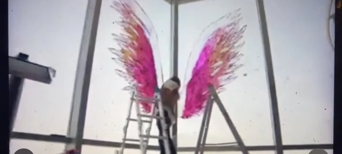 Dubai- BURJ KHALIFA Installation