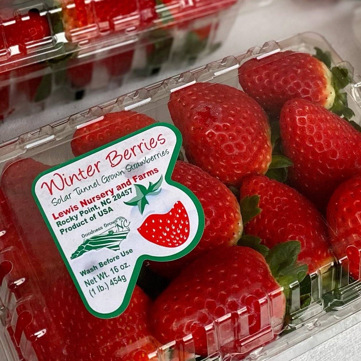 It&rsquo;s that time of year!! Gordon Rd. Will be opening this Friday for our winter weekends! Open Friday and Saturday 10am-5pm. Sunday 1-5pm 🍓Offering already picked winter strawberries, ice cream, cookies, and jams