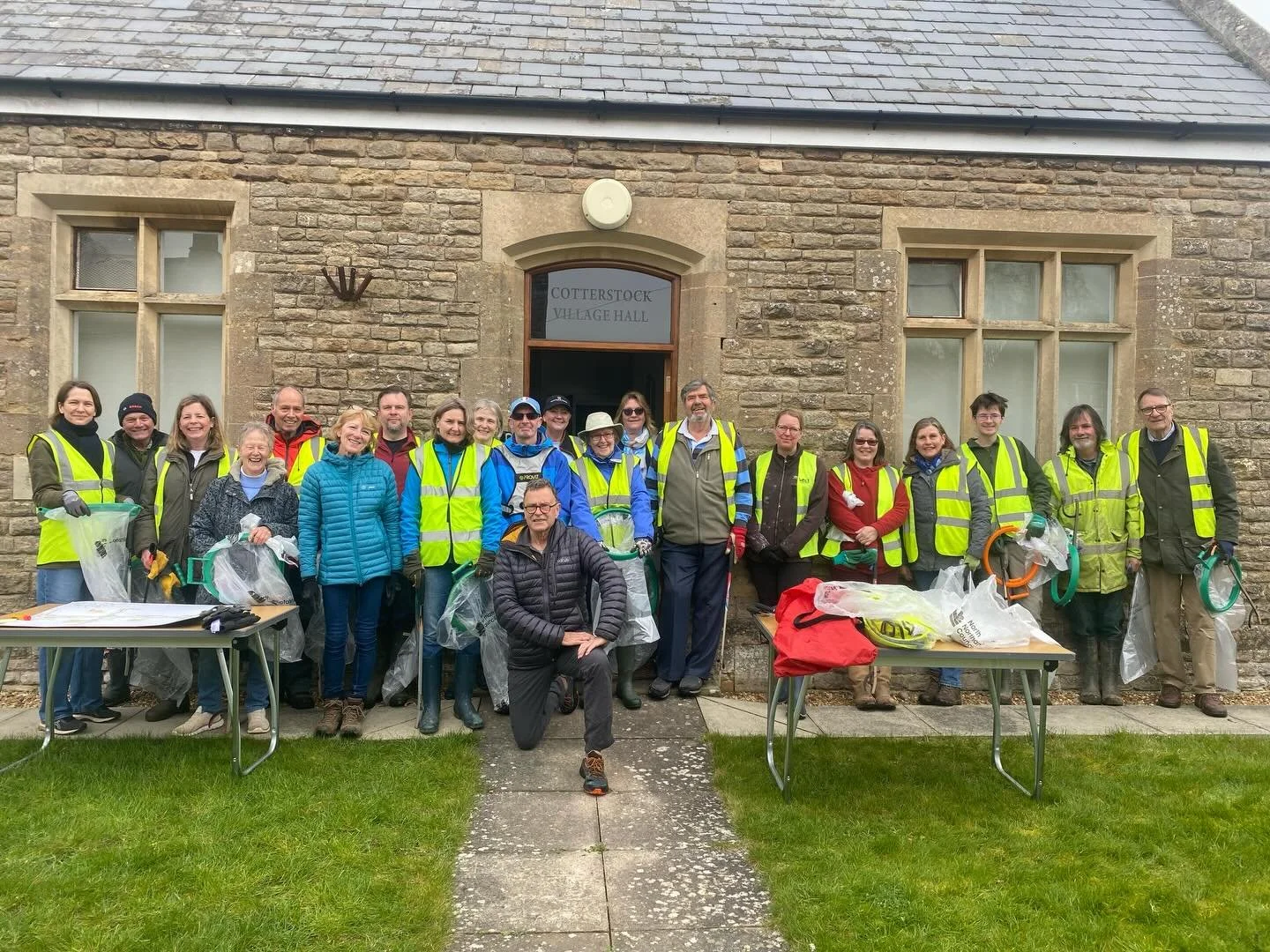 Litter pick 2026. Fabulous turnout - thank you Cotterstock. Our ditches and verges are now rubbish free.