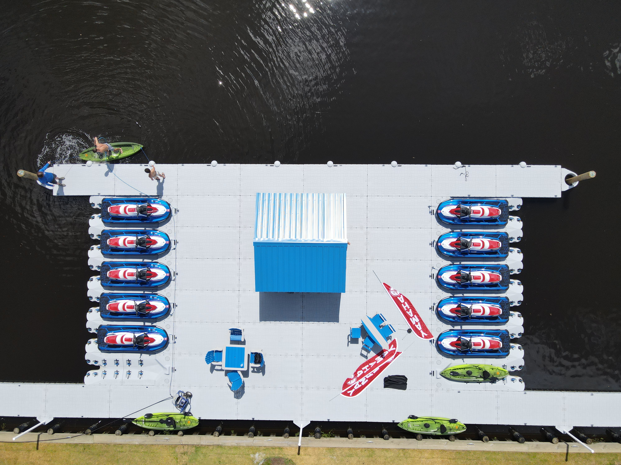 top view of pwc rental floating dock platform-edited.png