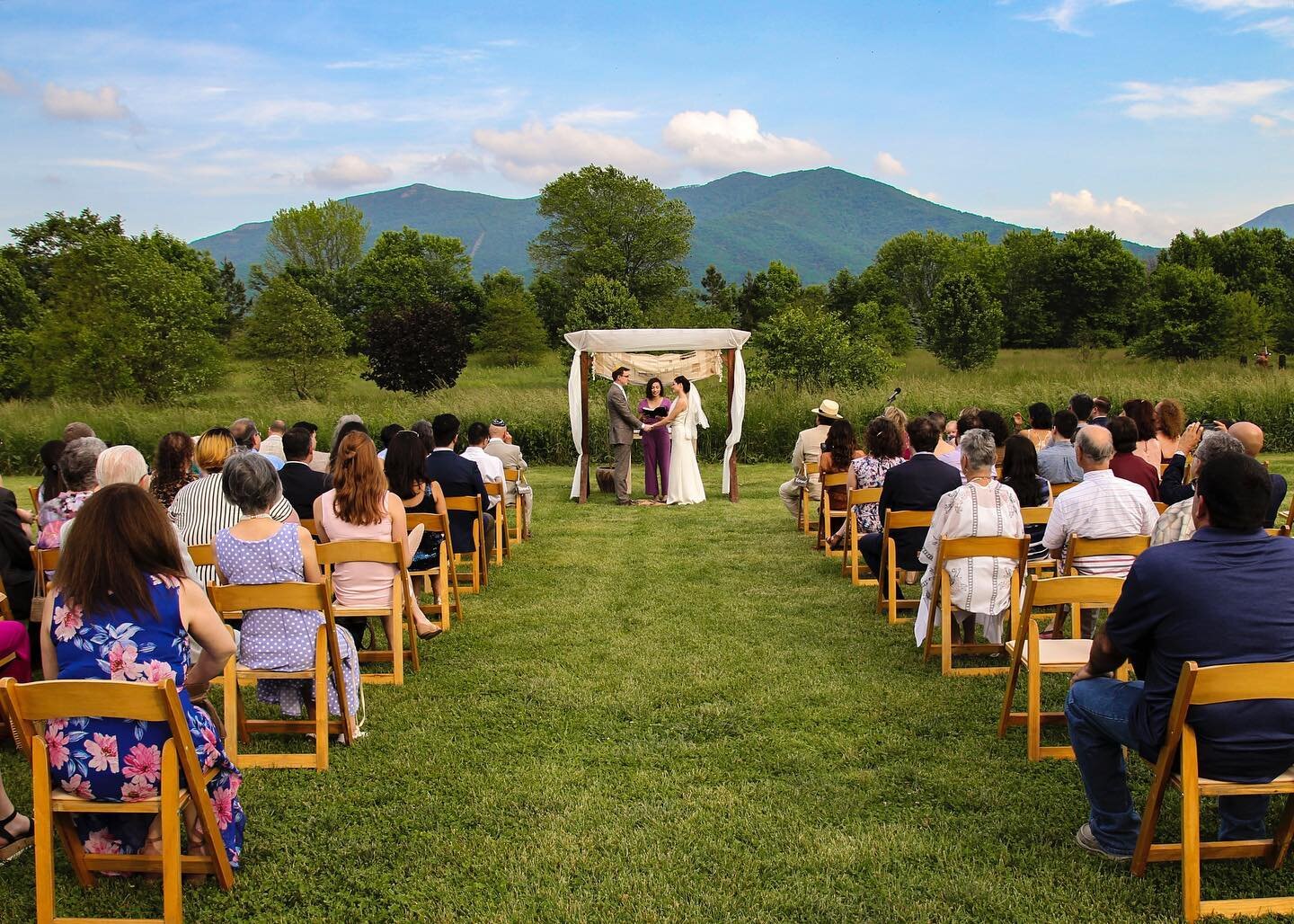 Really missing summer weddings, especially this one, on a goat farm in the shadow of Shenandoah with Hannah and Johnnie ❤️ truly magical!