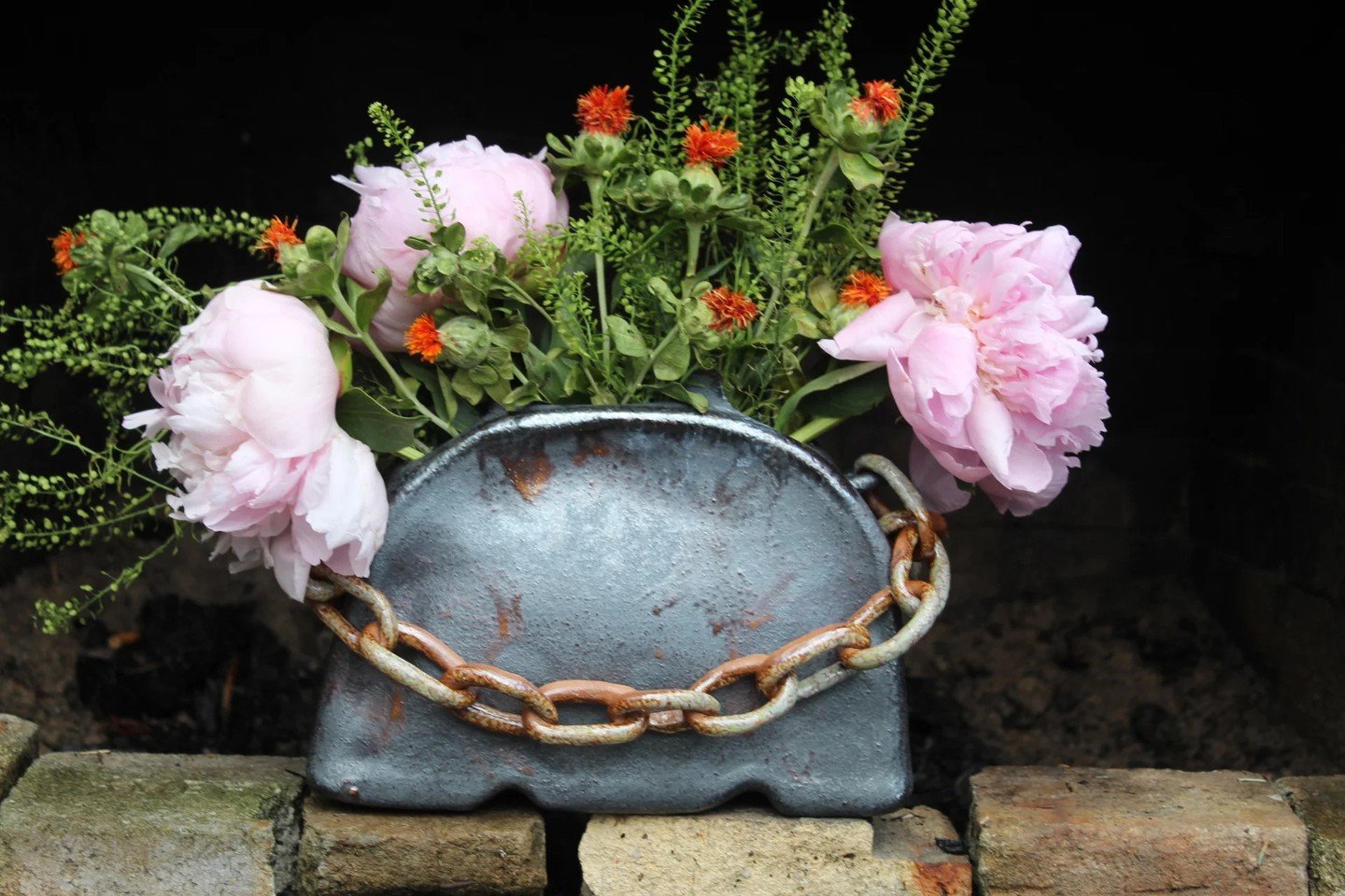 Learn to build bold, sculptural chain vases by hand in this immersive two-day workshop with ceramic artist Lynz Brightly (@brightlyceramics).

🗓 July 12&ndash;13, $85
📍Ilwaco Artworks
⏰ 2&ndash;6PM each day
🎟 ilwacoartworks.org to register

No pre