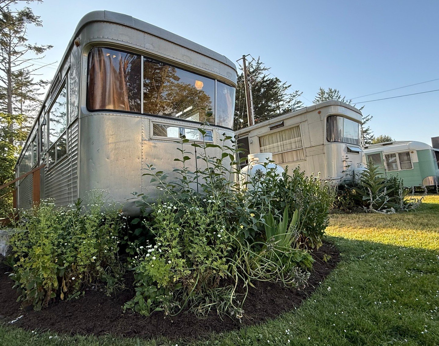The summer is young and the coast is waiting for you!

Our Cozy Camper Special offers a sweet deal on Glampers, Baby Twin, and Rustic units. Perfect for solo travelers or a pair. Book one night or more, available only through online booking.

Souwest