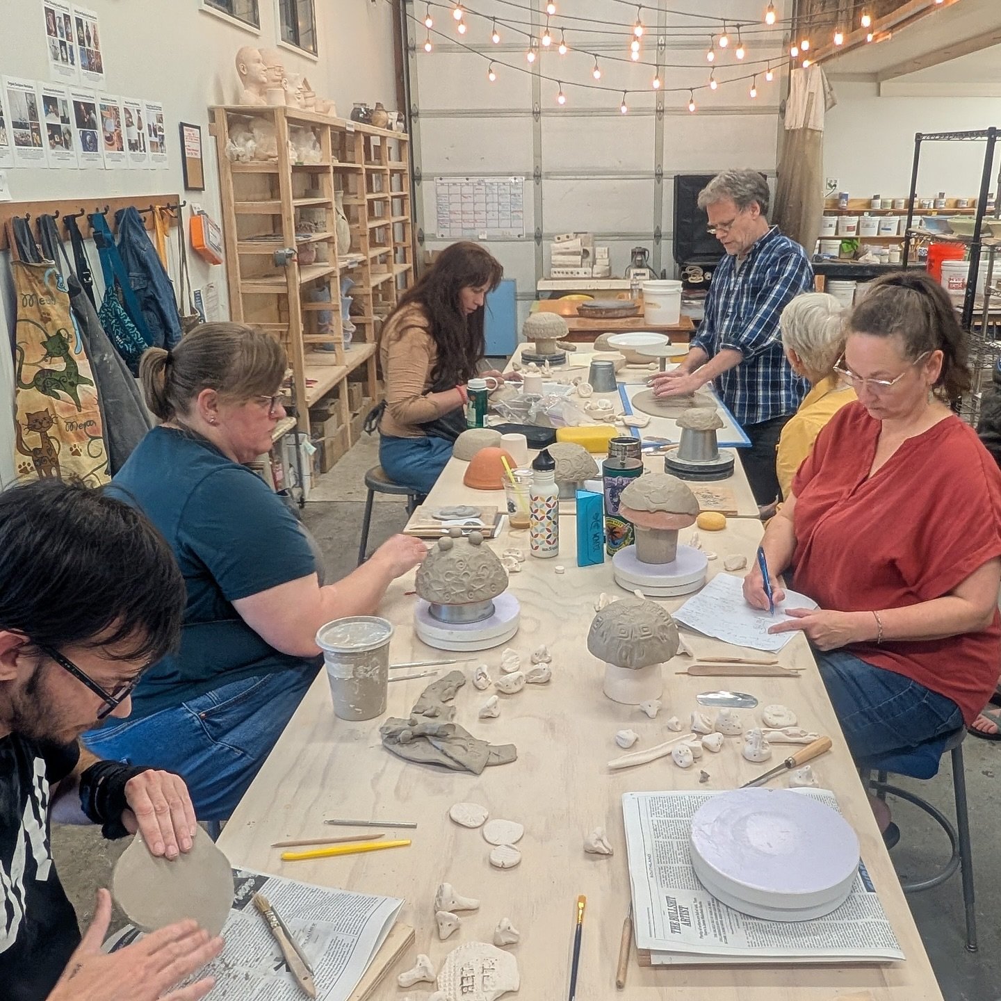 Thank you @bradmenninga_art for bringing your creativity and skill to Ilwaco Artworks for the Making Sprig Molds &amp; Pottery Stamps workshop! It was such a delight to host you. We made so many incredible things and can&rsquo;t wait to see these pro