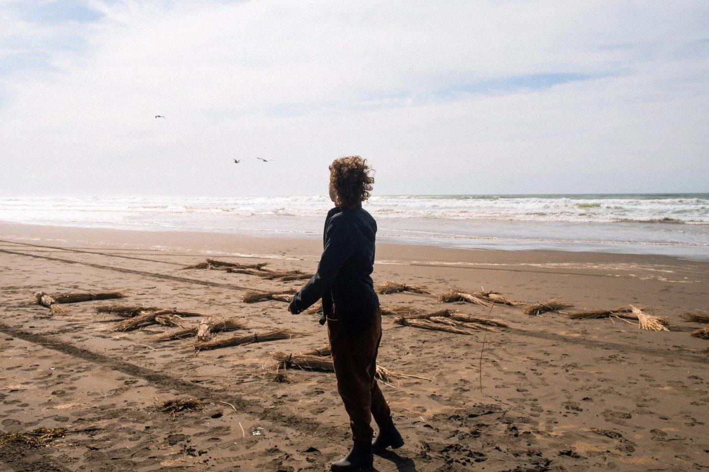 Tucked between the ocean and the trees, our residencies are self-directed, low-pressure, and gently held. You decide how the time unfolds.

Through our nonprofit branch, @souwesterarts, we offer a standard 4 or 5-night residency where residents stay 