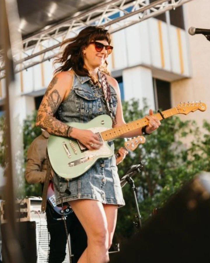 Live Music: Karyn Ann
11/1 8pm
Free
With a voice that’s equal parts church bell and bourbon barrel and a gut-punching grit reminiscent of Bonnie Raitt or Grace Potter, Portland-based singer-songwriter Karyn Ann has been charming audiences for