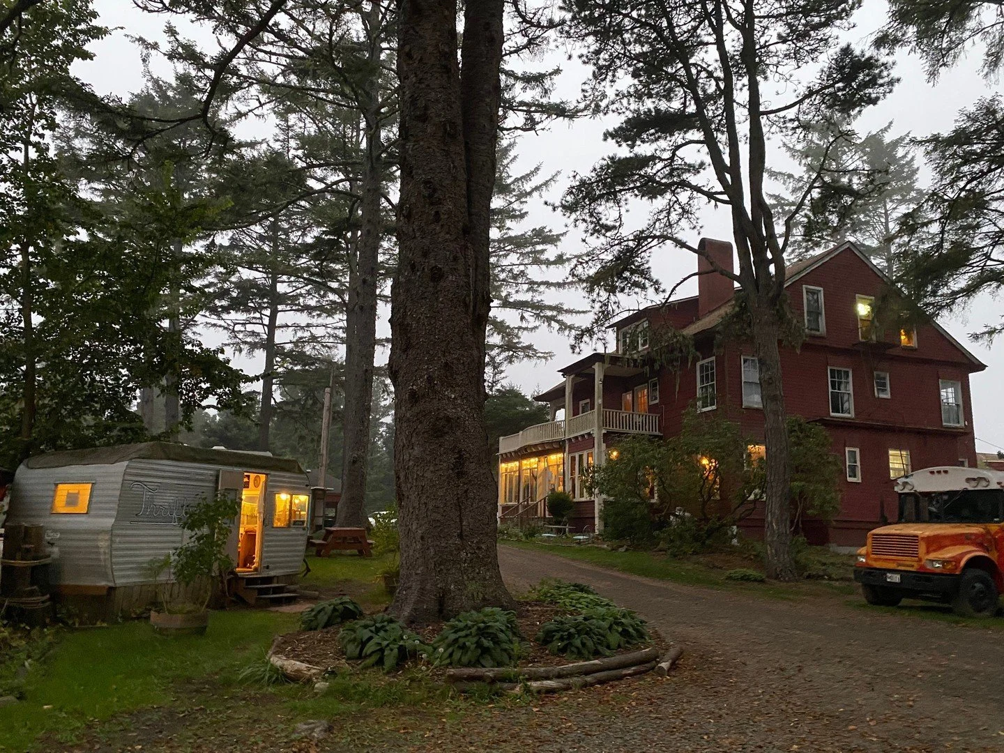 Winter is a season of deep focus. ❄️
With fewer distractions and a slower rhythm, it&rsquo;s the perfect time to retreat, reflect, and make space for your creative process. Our Artist Residencies and Mini Residencies offer quiet shelter and time to e