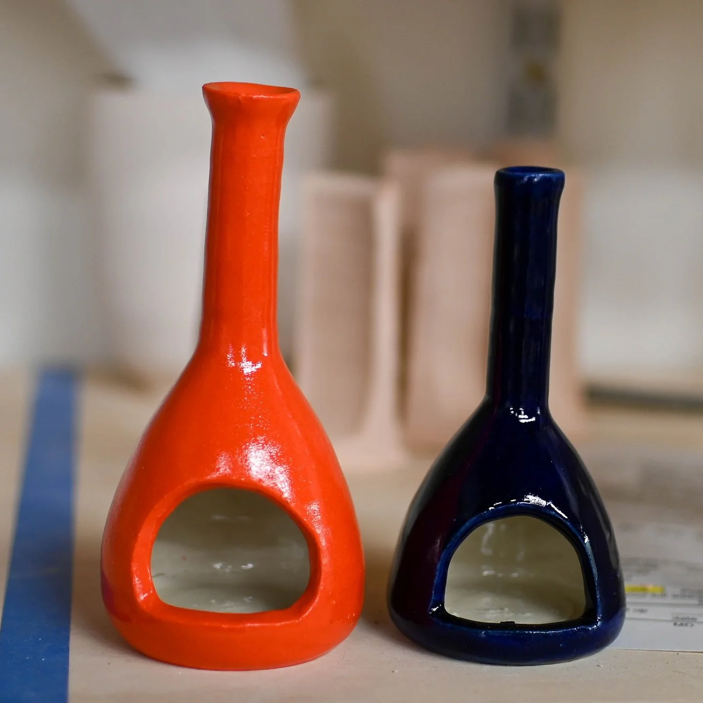 Fall and winter invite us to slow down, gather inside, and create. 🍂 Our memberships at Ilwaco Artworks give you just that. Whether you come in a few times a month with a punch card, join us a little more with monthly membership, or keep key access 