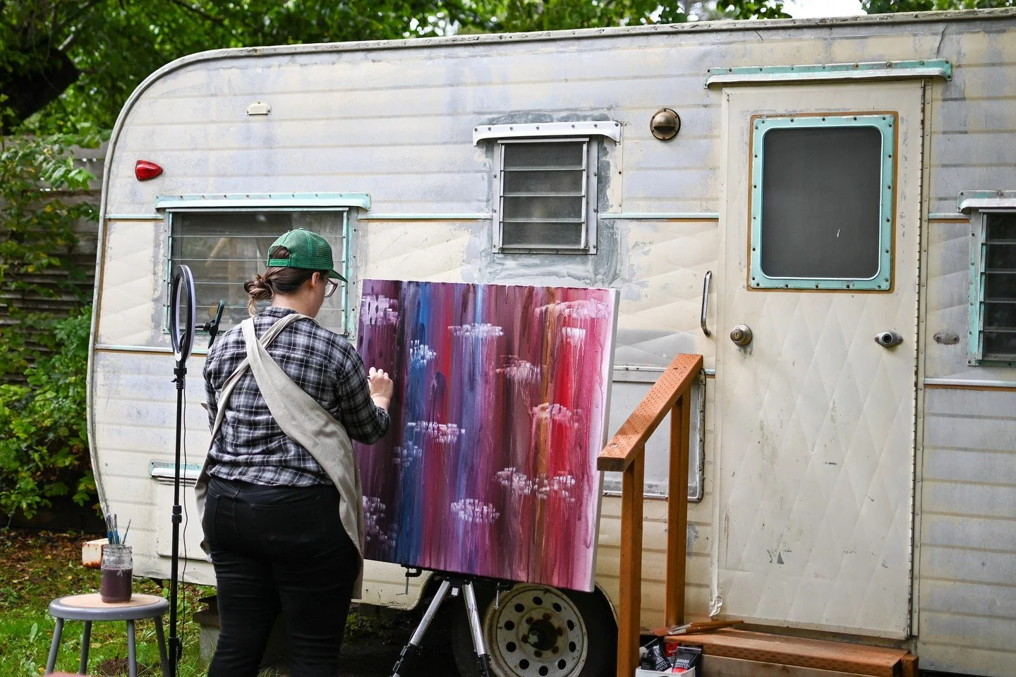 Artist Residencies Are for Everyone

Not just for the full-time creatives or career artists.
Not just for gallery deadlines or final drafts.

At the Sou&rsquo;wester, we believe artist residencies are for everyone.
For the curious and the quiet. For 