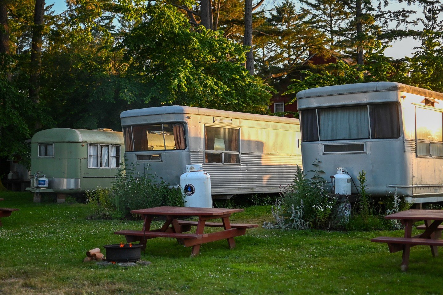 This holiday season, give an experience they&rsquo;ll remember. Our &ldquo;You Are Loved Special&rdquo; offers 14 percent off two or more nights plus a complimentary bottle of ros&eacute;.

A coastal getaway always feels like love.
souwesterlodge.com